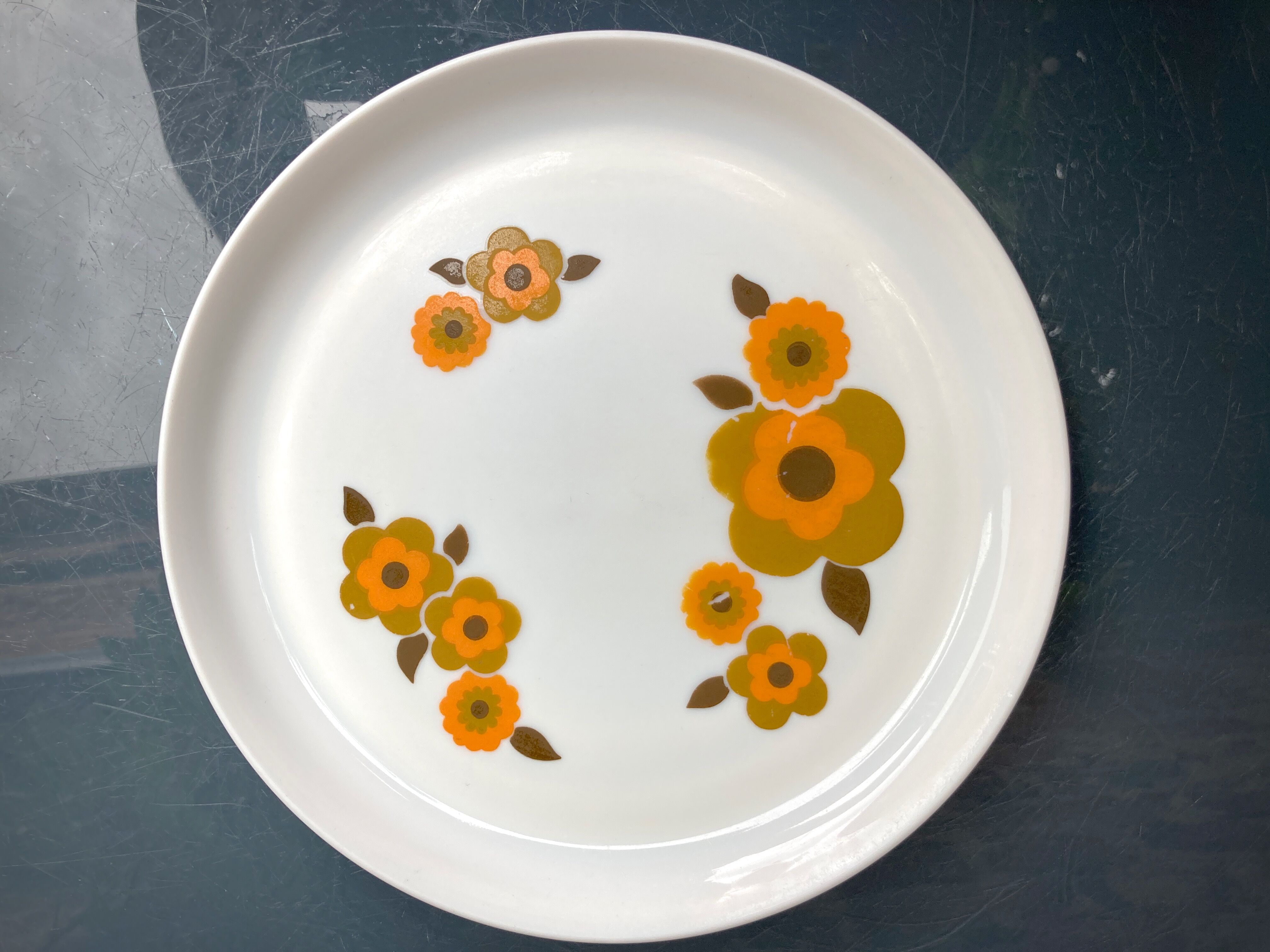 Lotus arcopal 4 vintage plates