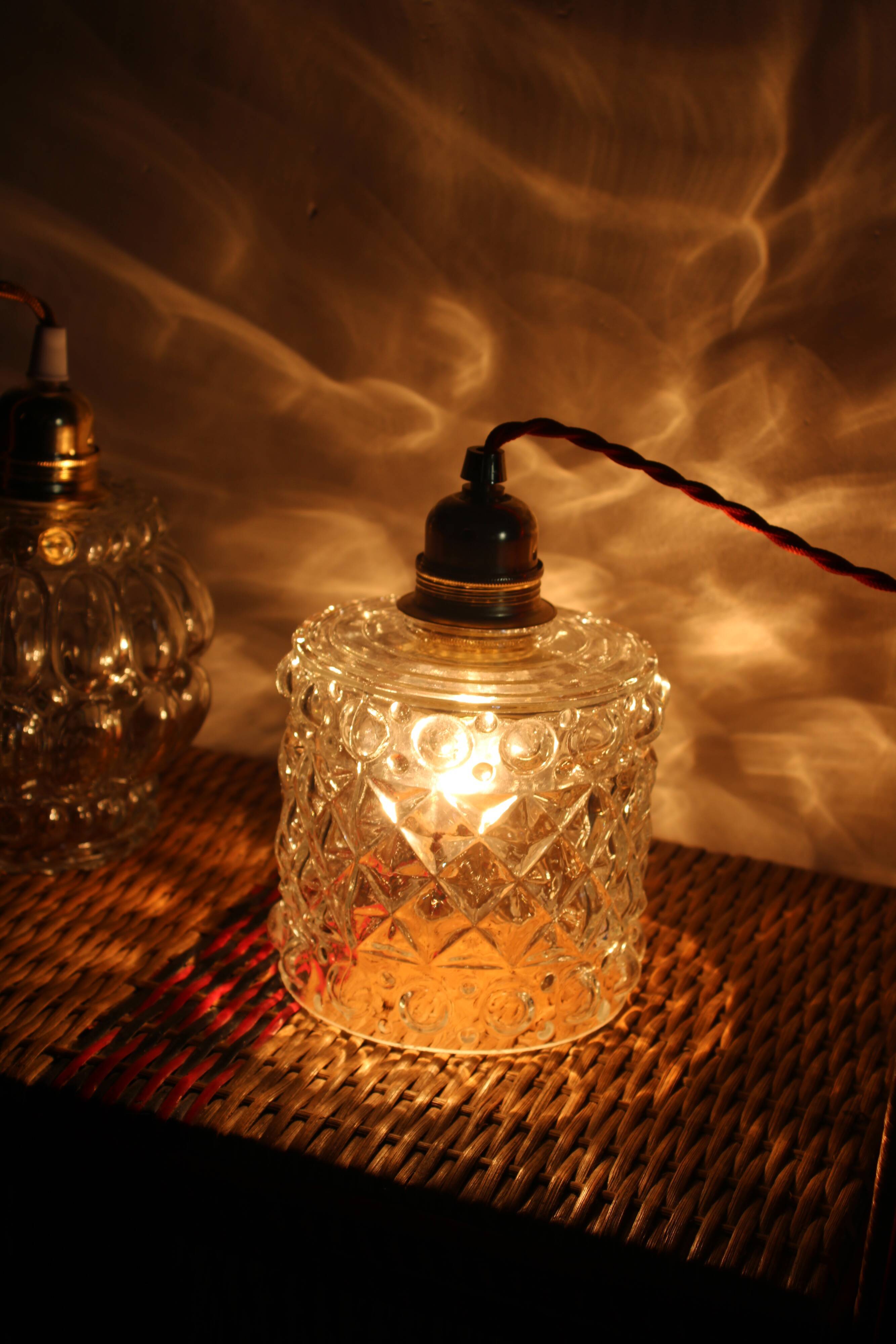 Moulded glass globe walk-in lamp