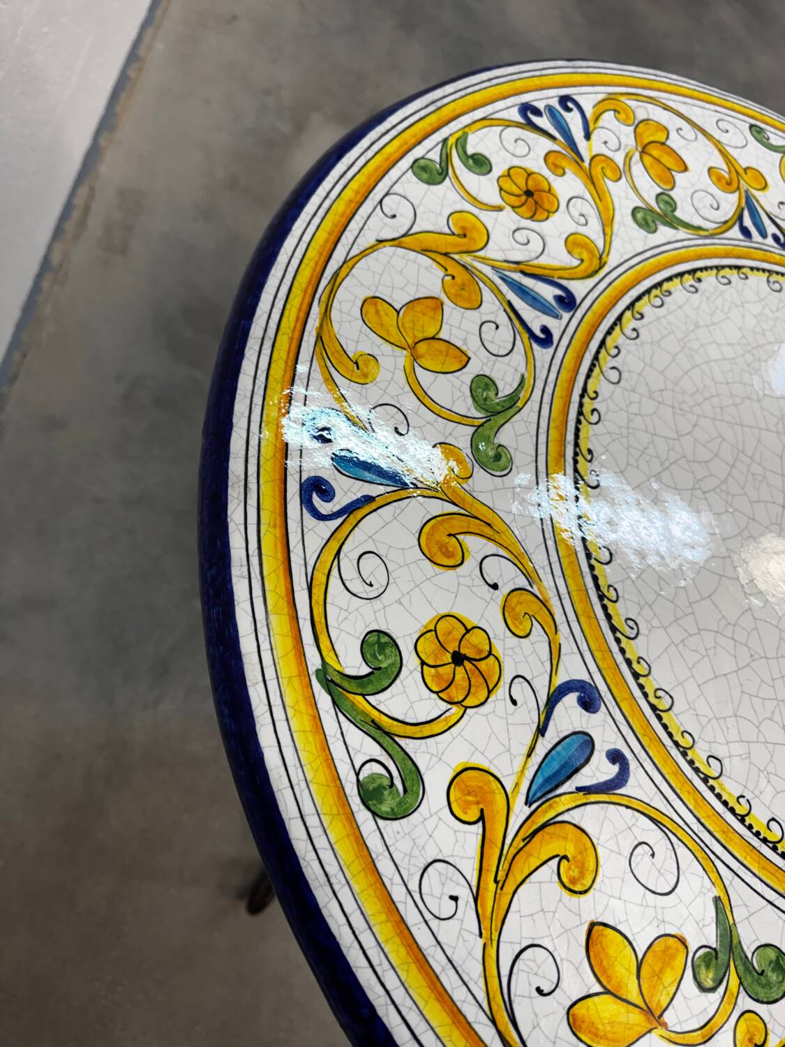 Outdoor table signed Grandi Maioliche Ficola hand-painted Italy