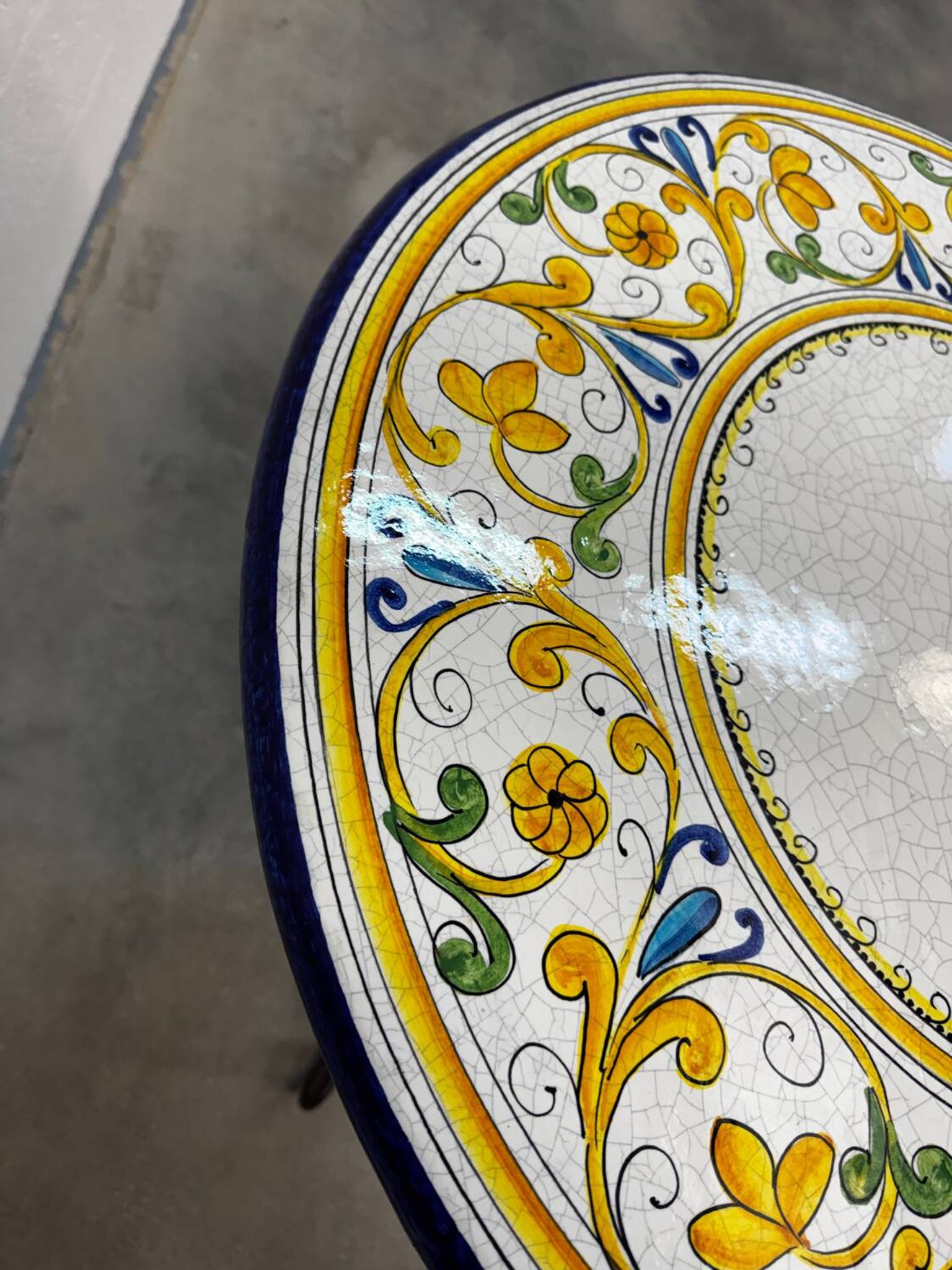 Outdoor table signed Grandi Maioliche Ficola hand-painted Italy