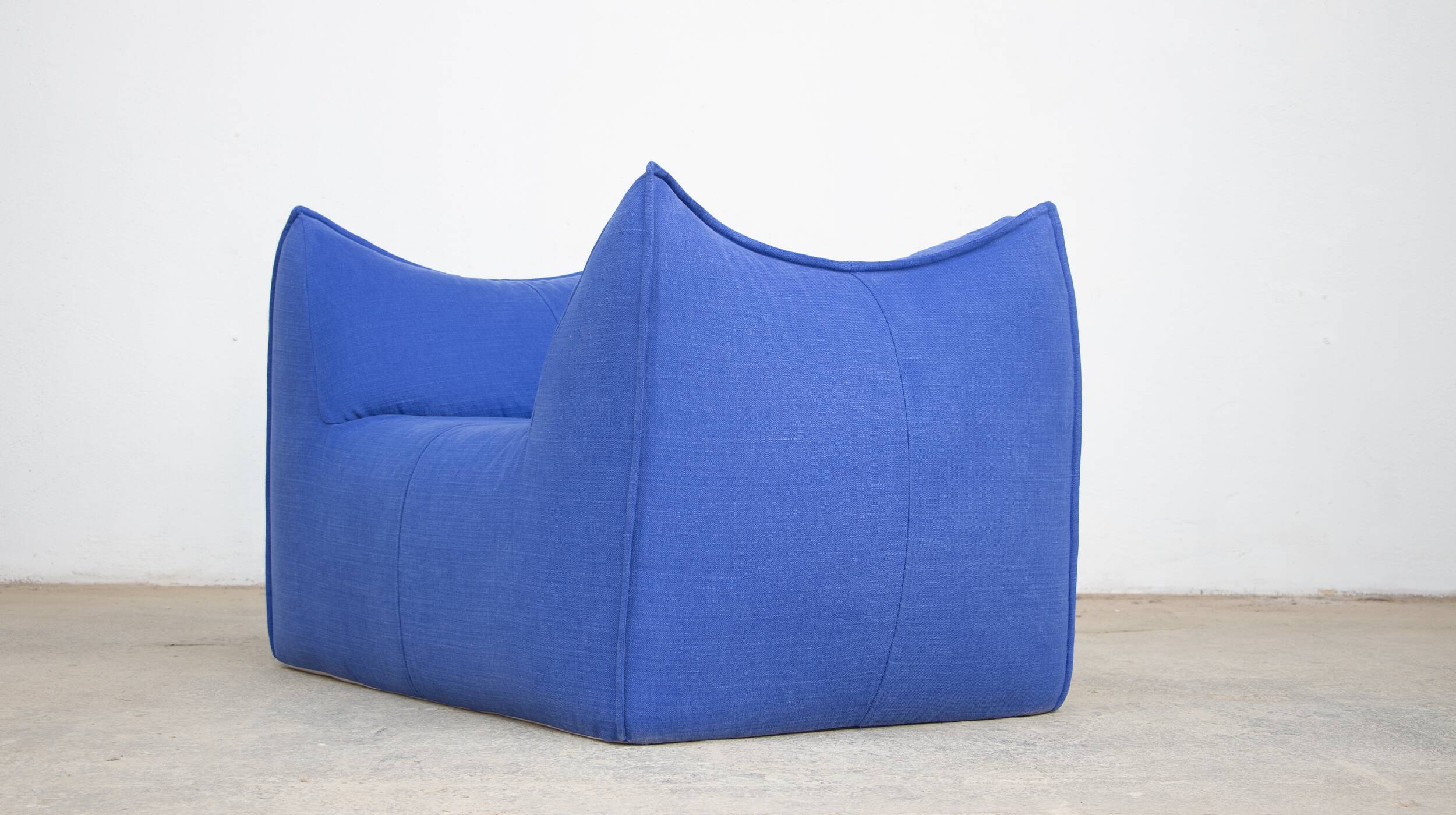 Le Bambole armchair by Mario Bellini B&B Italia