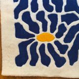 Hand-tufted rug with graphic pattern, unique piece