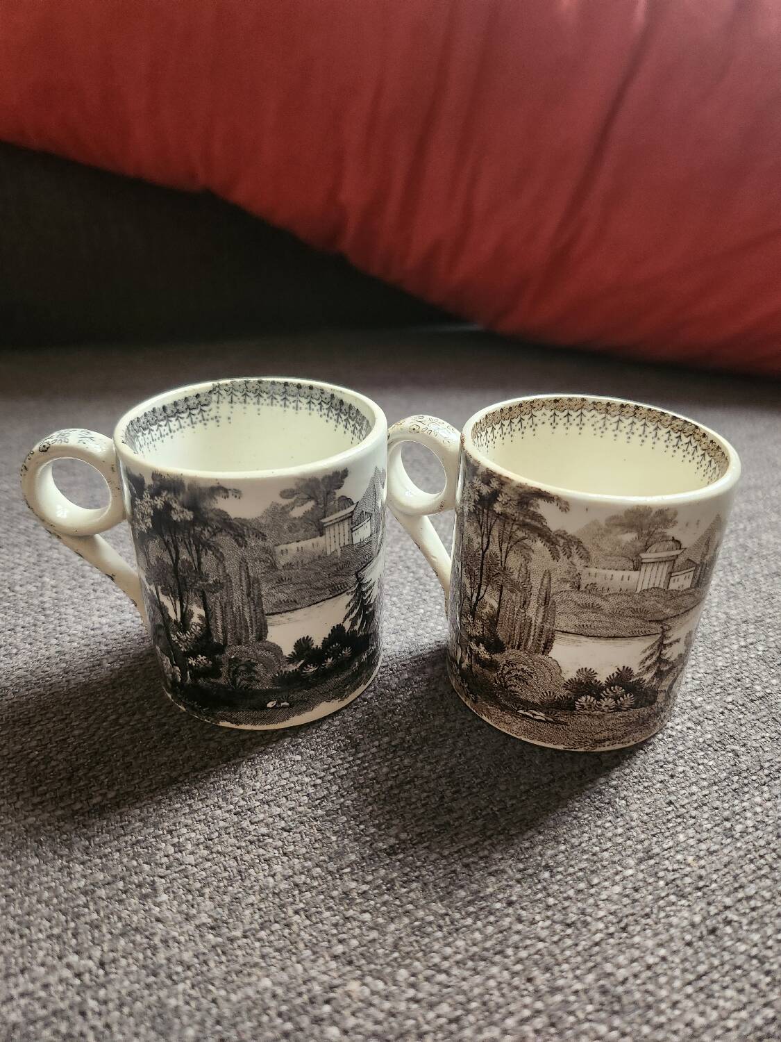 Deux tasses ancienne David Johnston