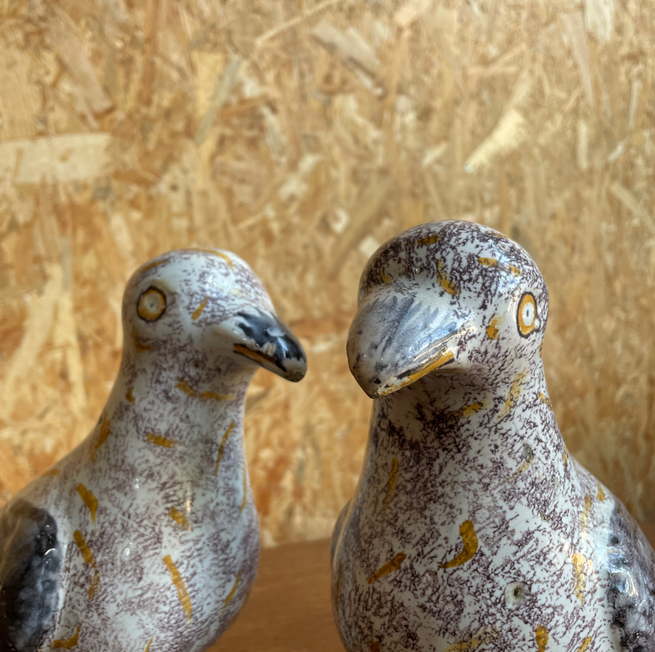Pair of faience ridge pigeons, dating from 1835