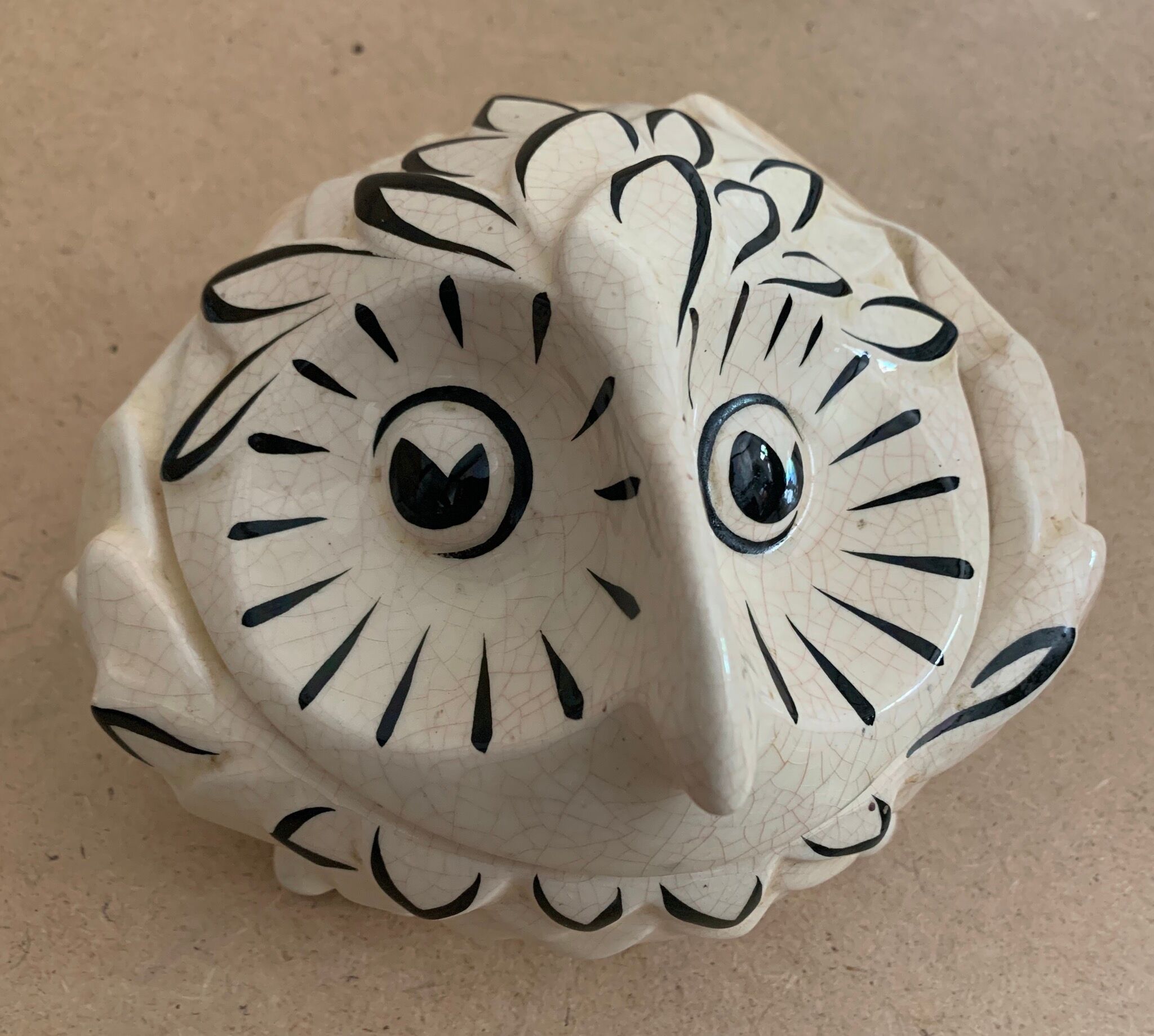 Owl of the brand slams its calvados ogeval - Longwy enamel manufacturing
