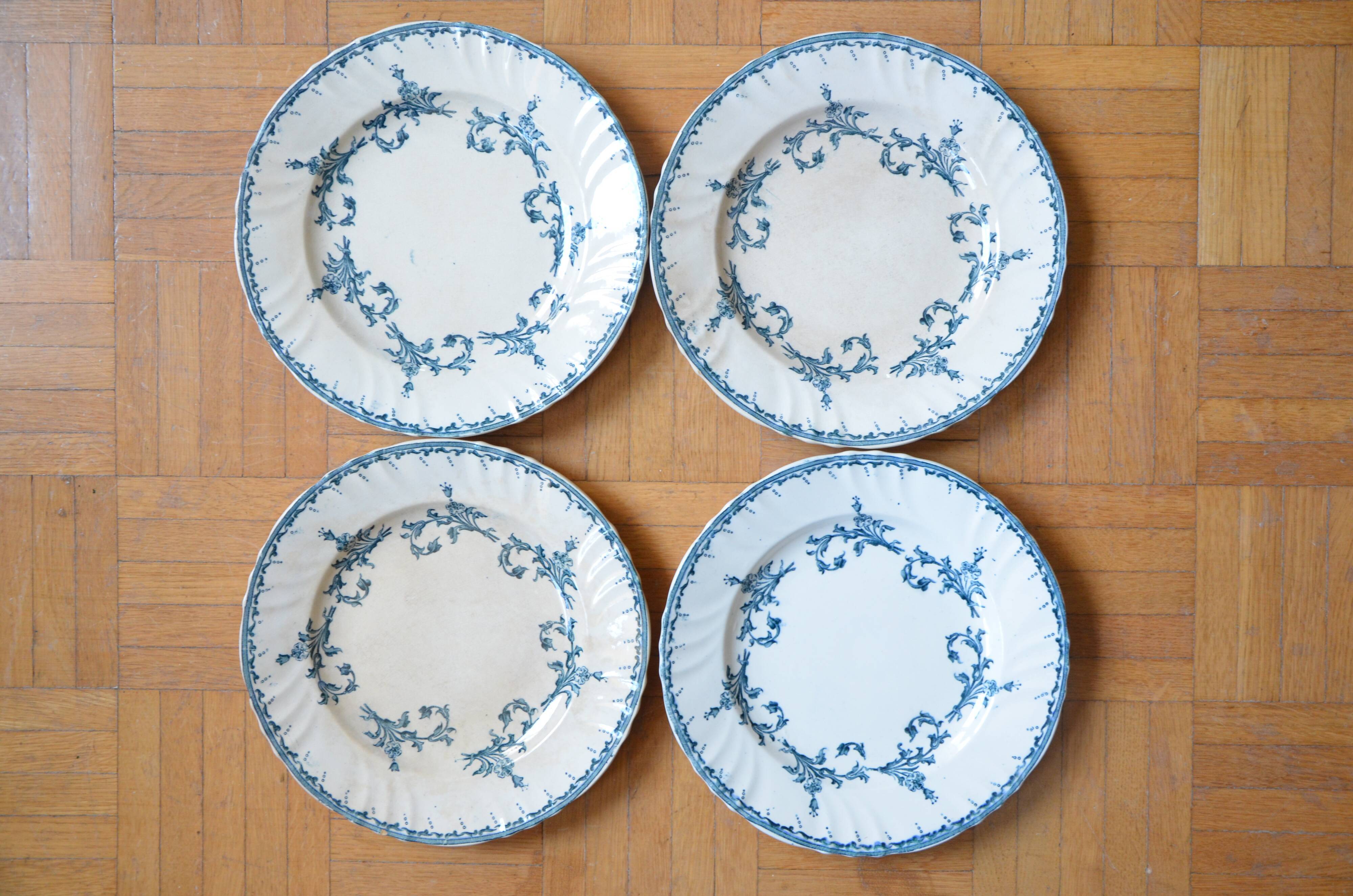 Lot de 4 assiettes Chantilly de la manufacture Longwy
