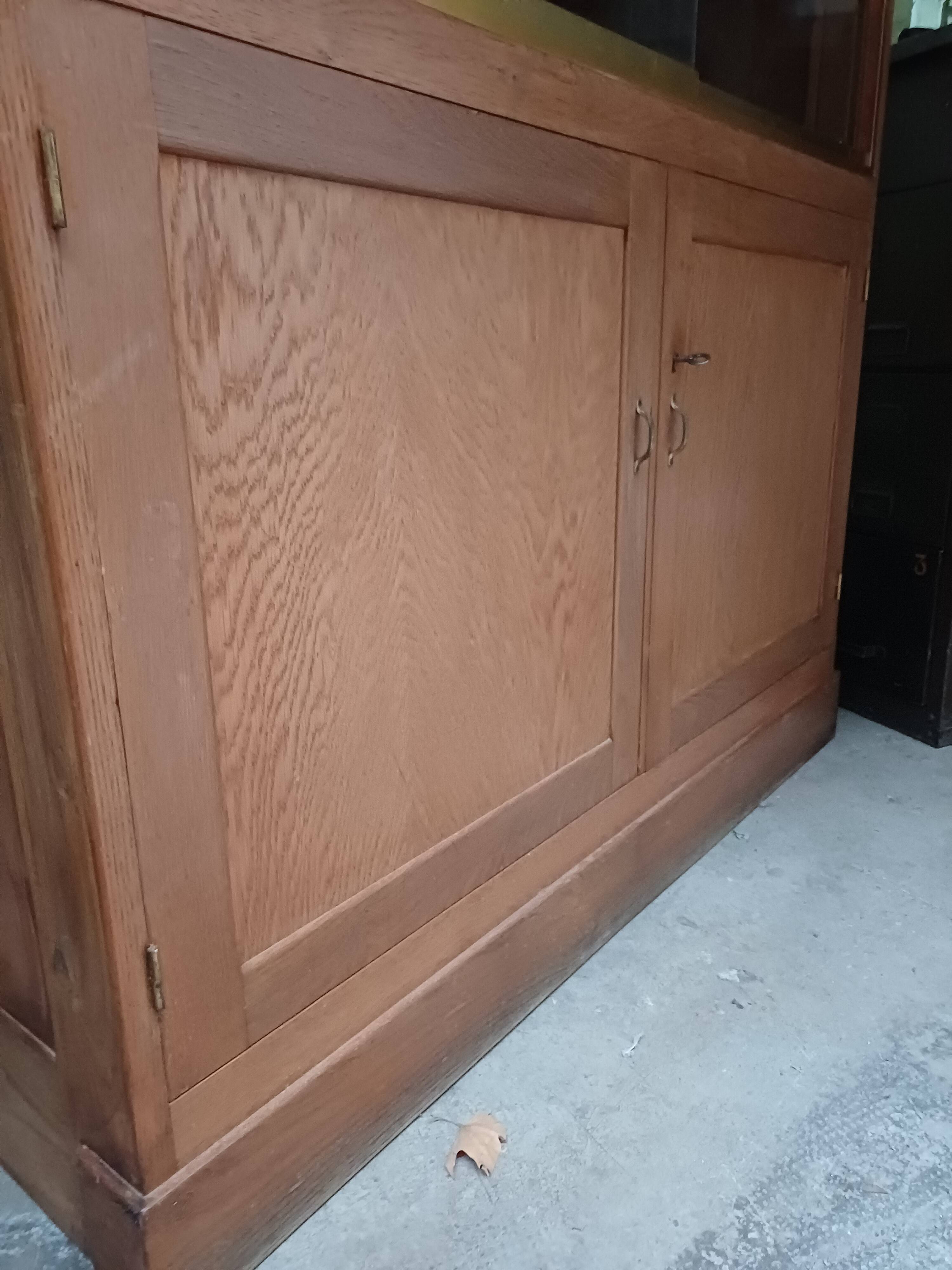 Grande Bibliothèque, Vitrine en bois massif, Design Fonctionnel 1950, 1960