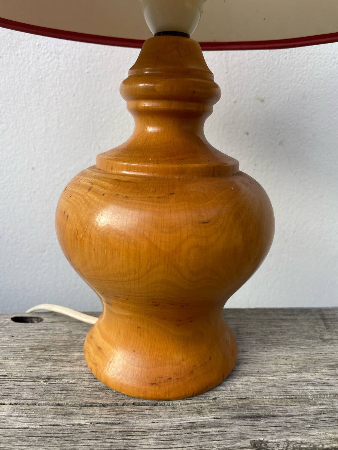 Lampe en bois tourné