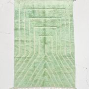 Tapis berbère marocain Beni Ouarain vert d'eau à motifs gravés 2,45x1,57m