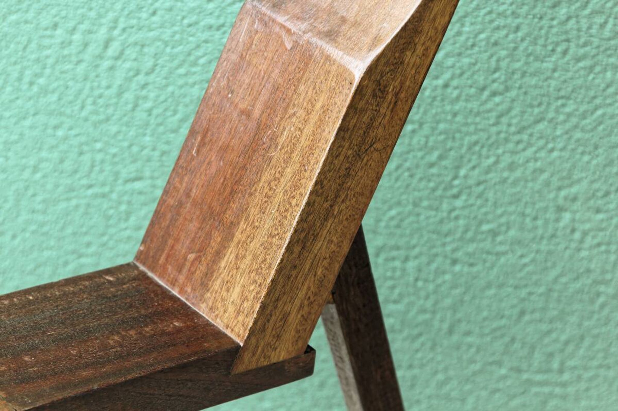 Modernist tripod chair