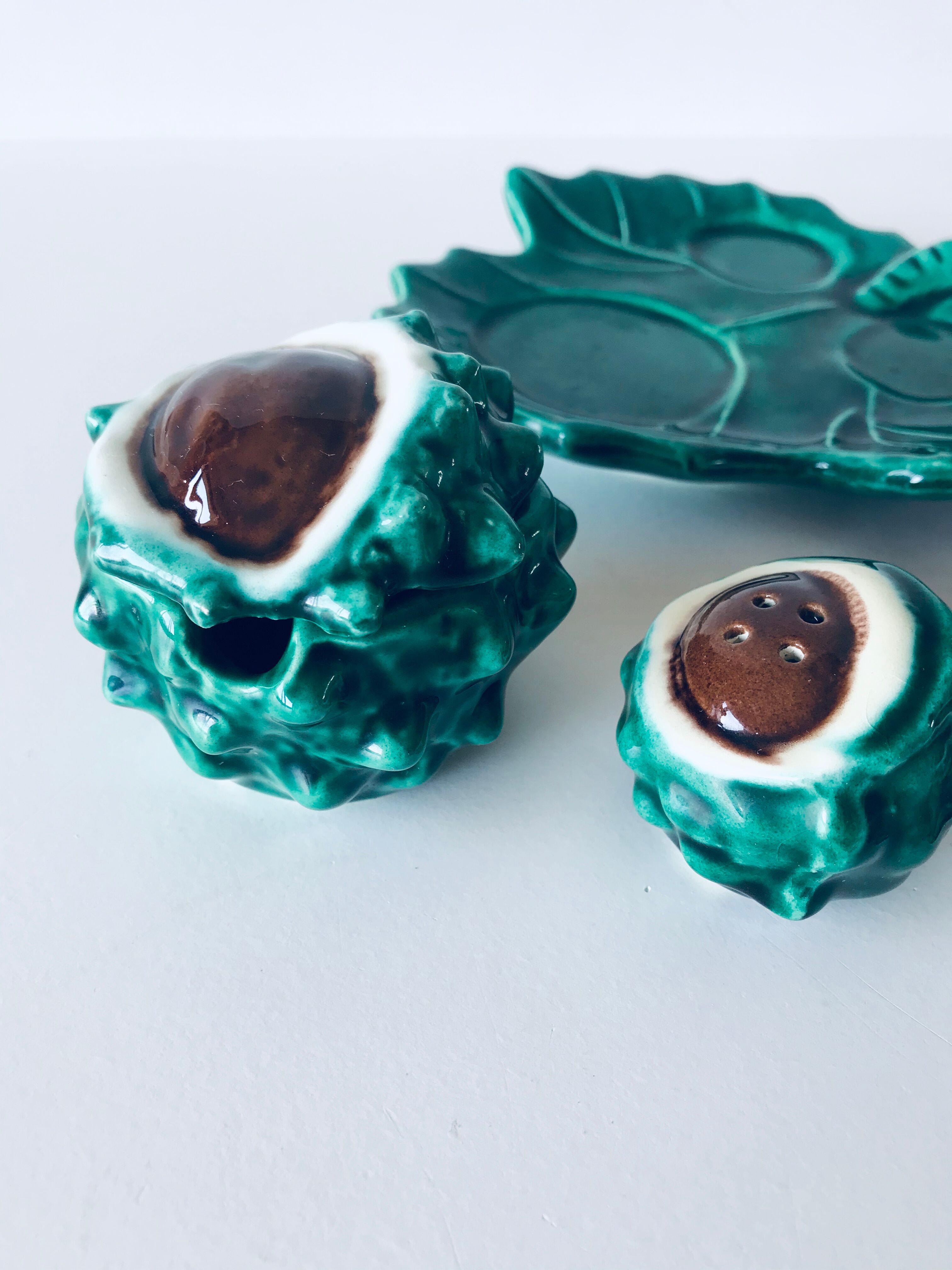 Vallauris "chestnuts" set