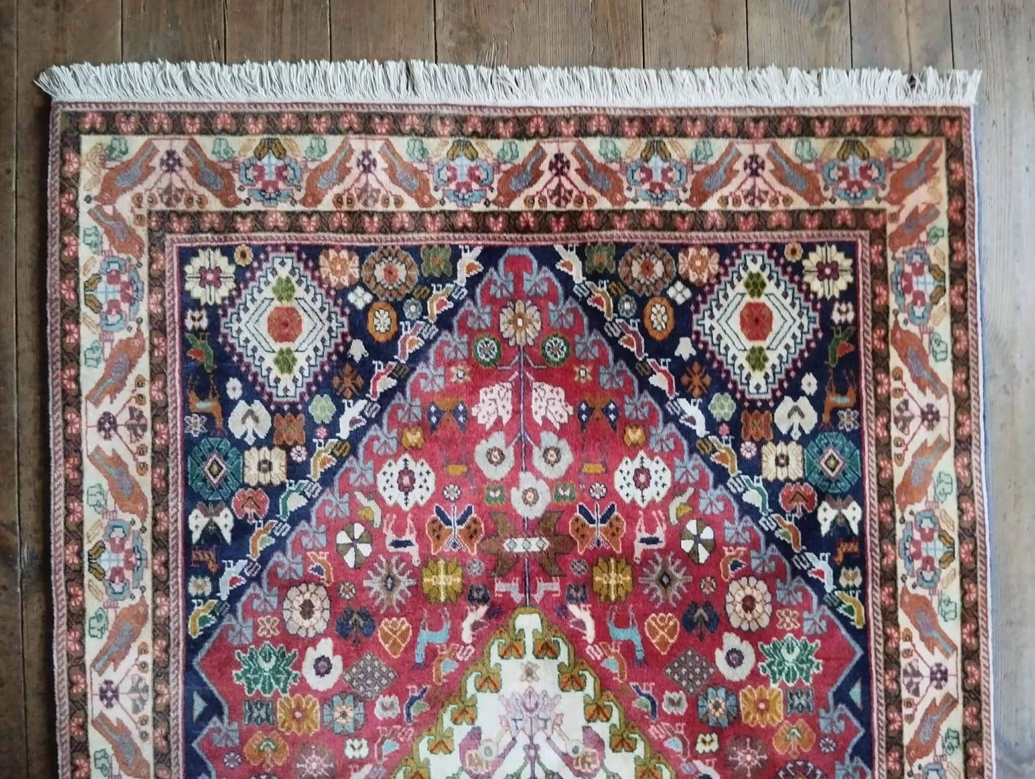 Handmade Persian Abadeh rug 151x102cm