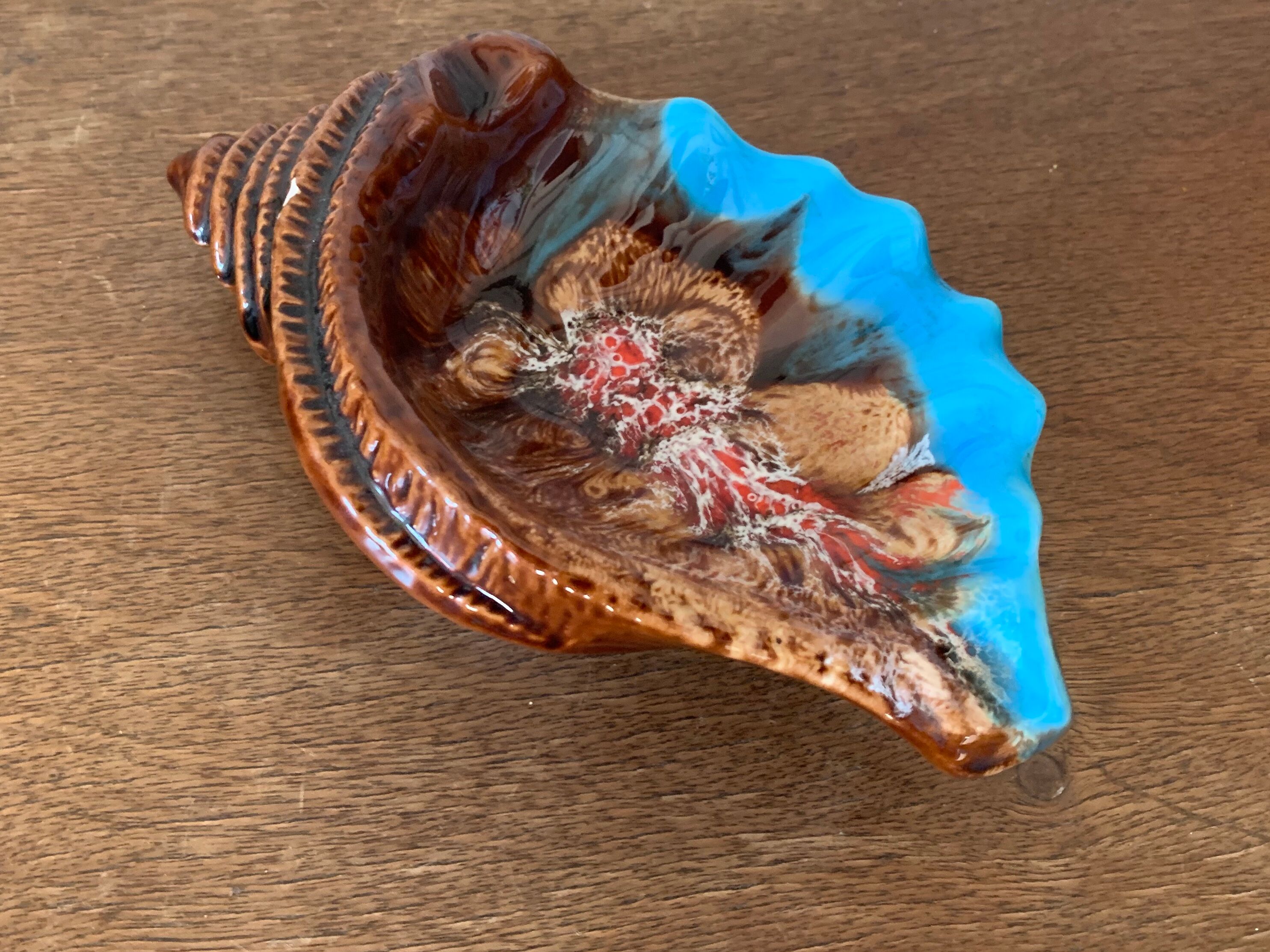 Cendrier barbotine en forme de coquillage Vallauris vintage