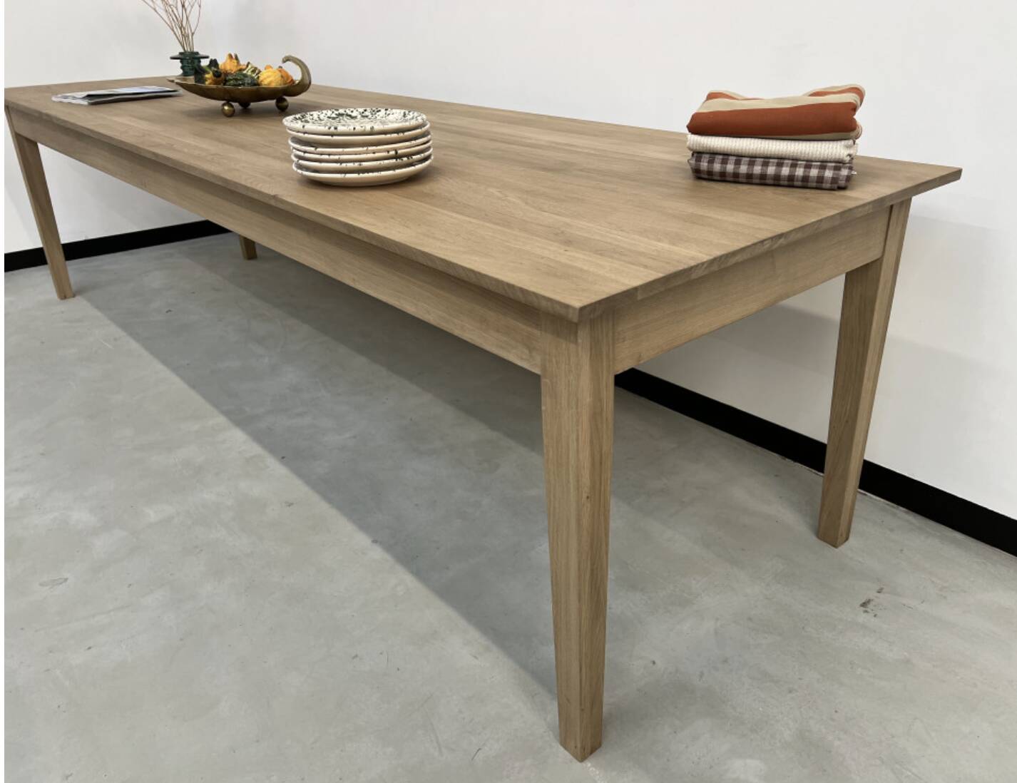 Farm table with tapered legs (300 cm x 90 cm)