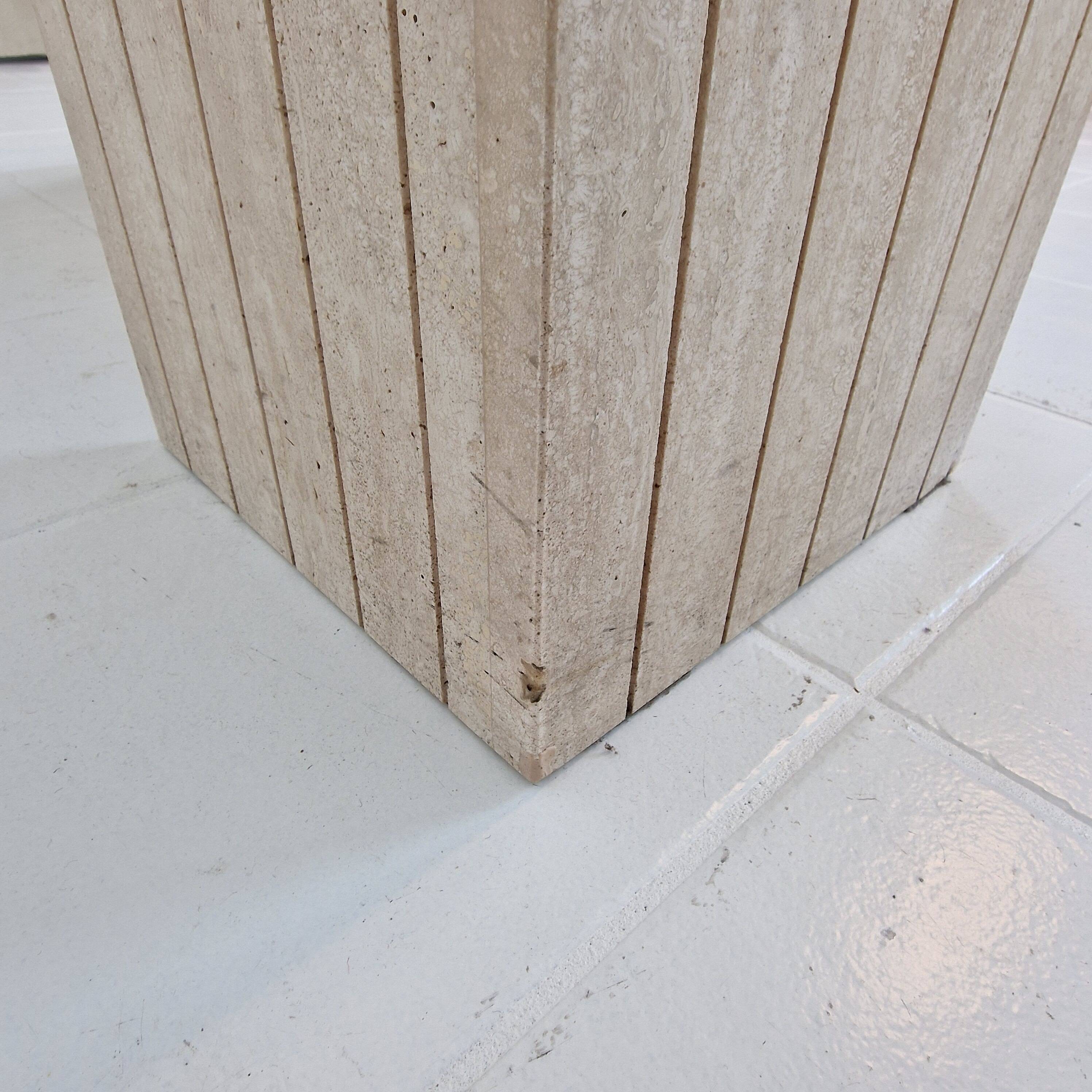 Table basse italienne en travertin, années 1980