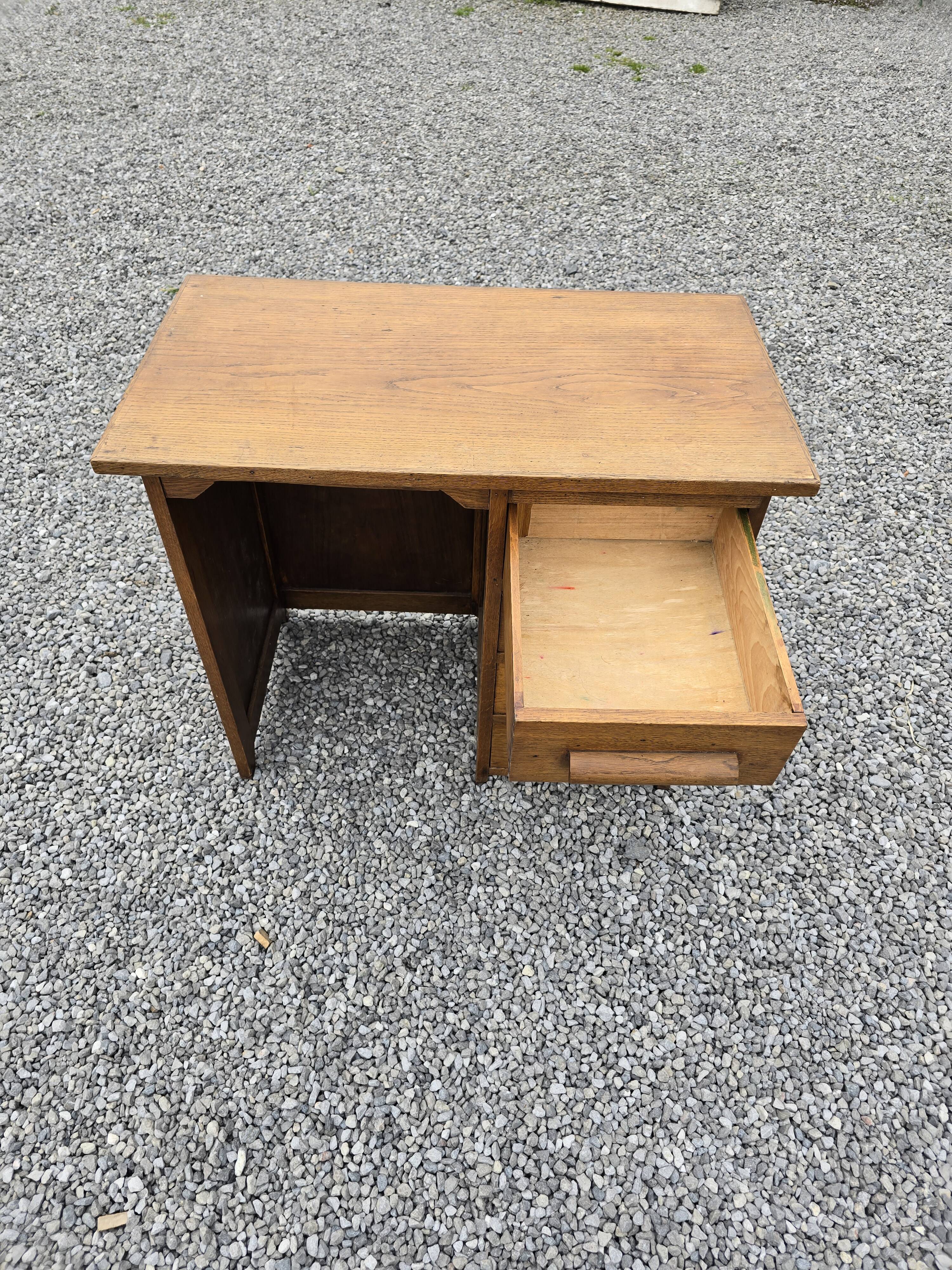 Oak children's desk with drawers