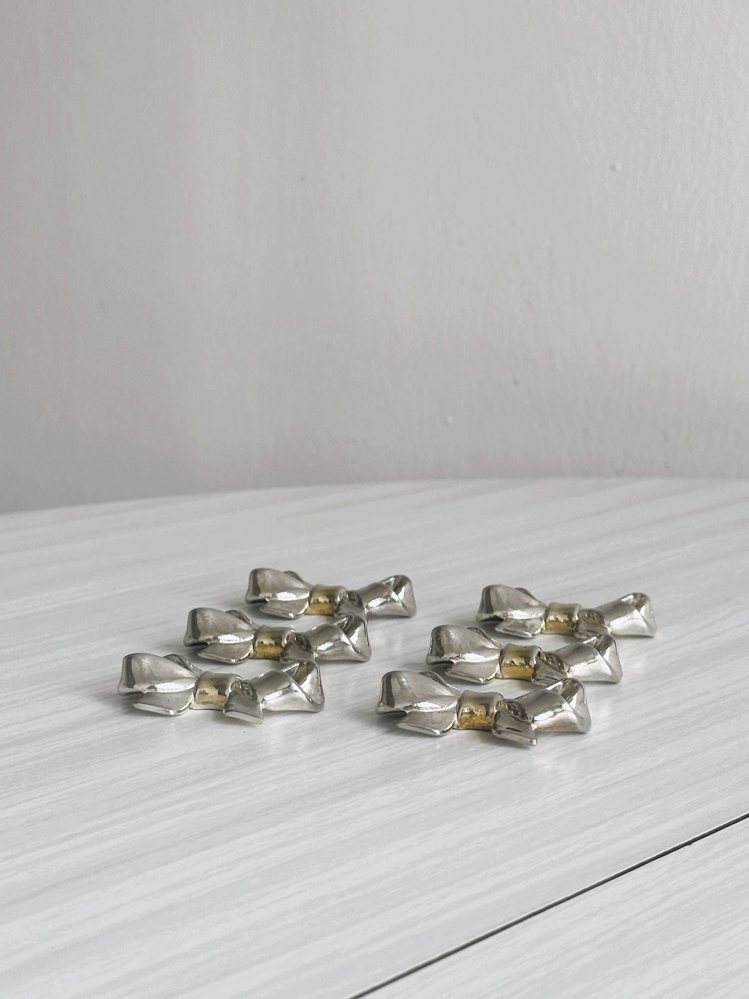 6 knot knife holders