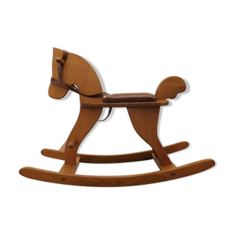Cheval à bascule en bois