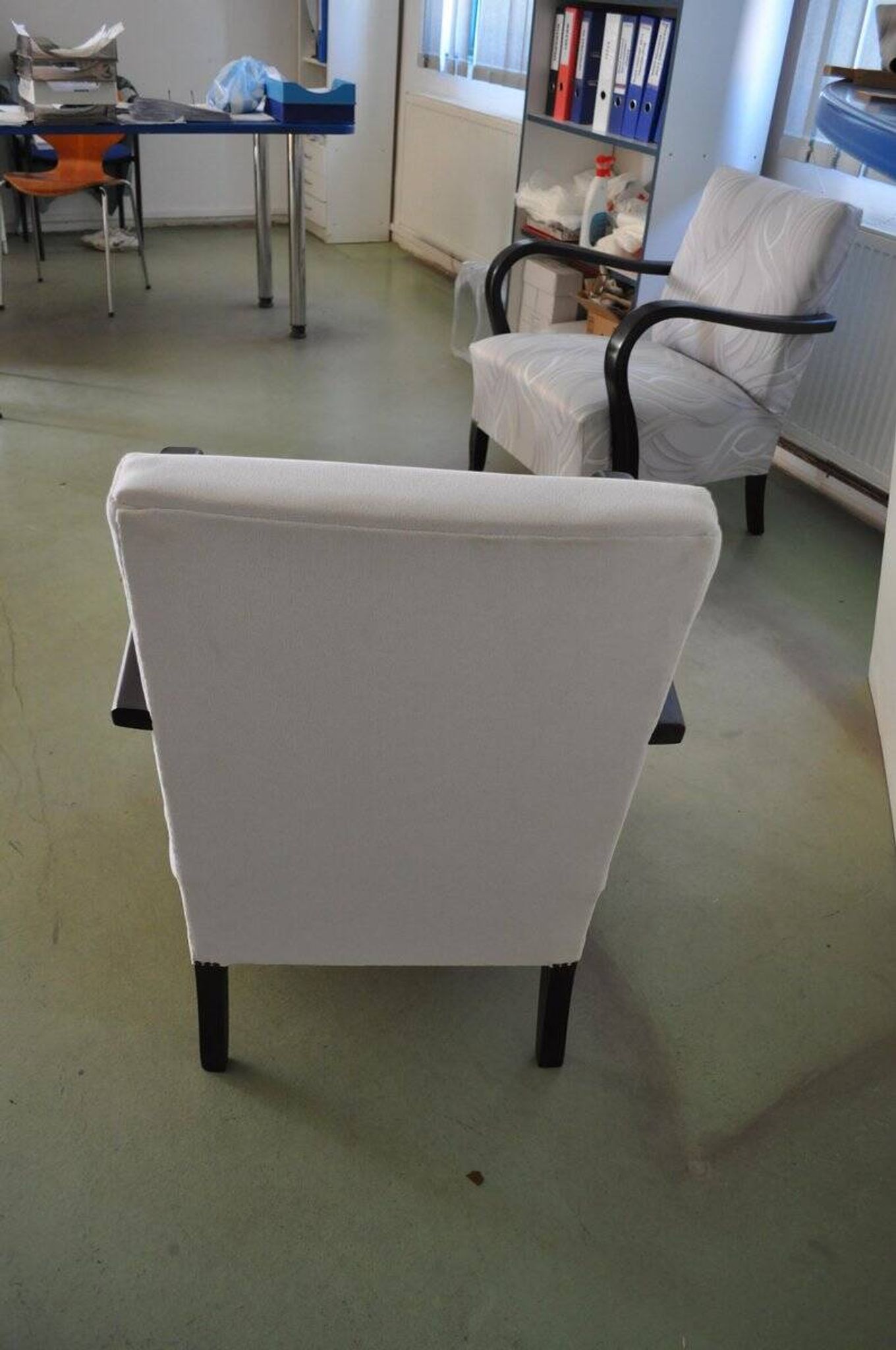 Ivory Art Deco armchair in fabric and dark wood, high back, 1920s-1930s.