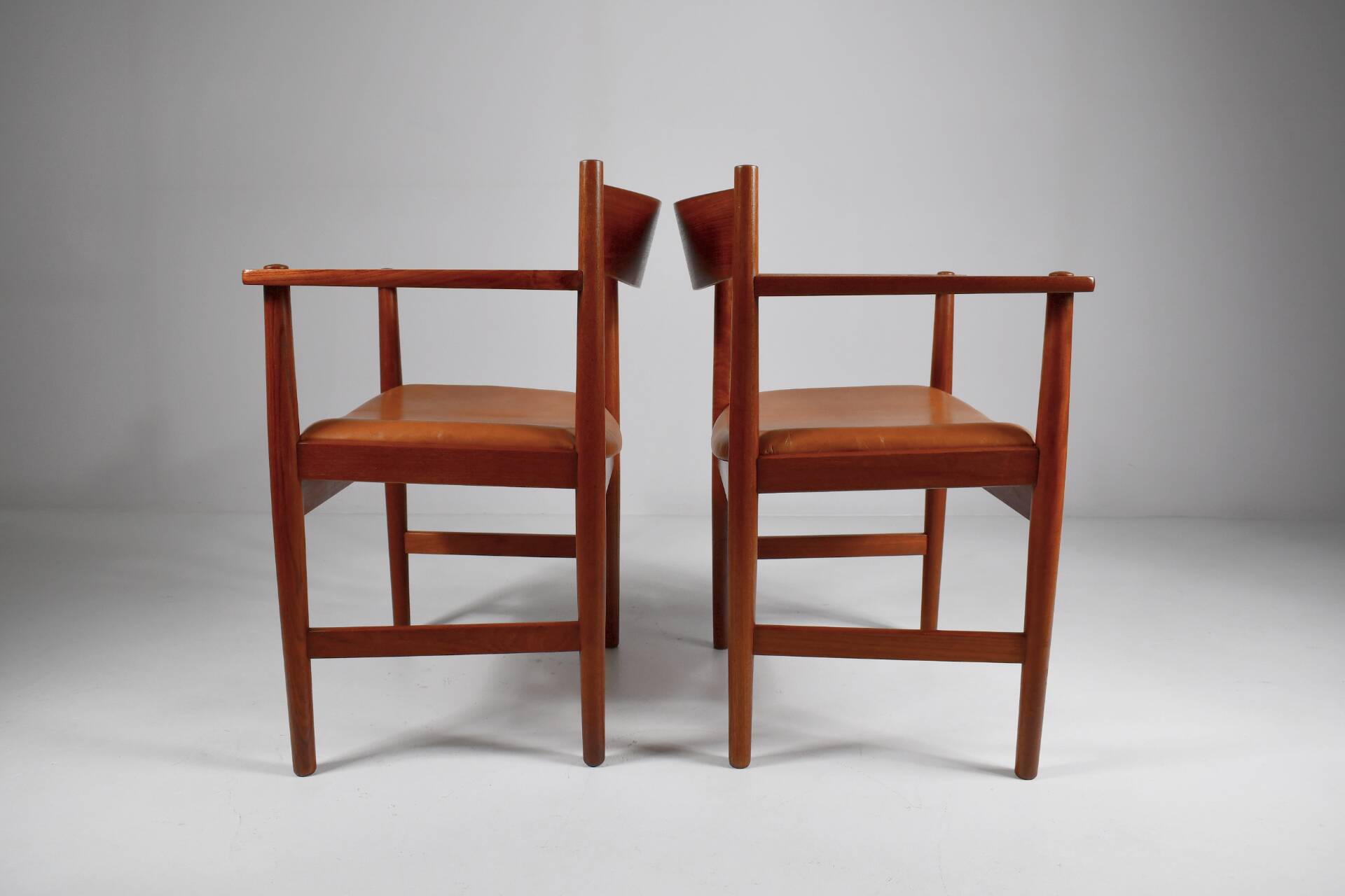 Hans Wegner CH-39 with armrests by Carl Hansen. 1962