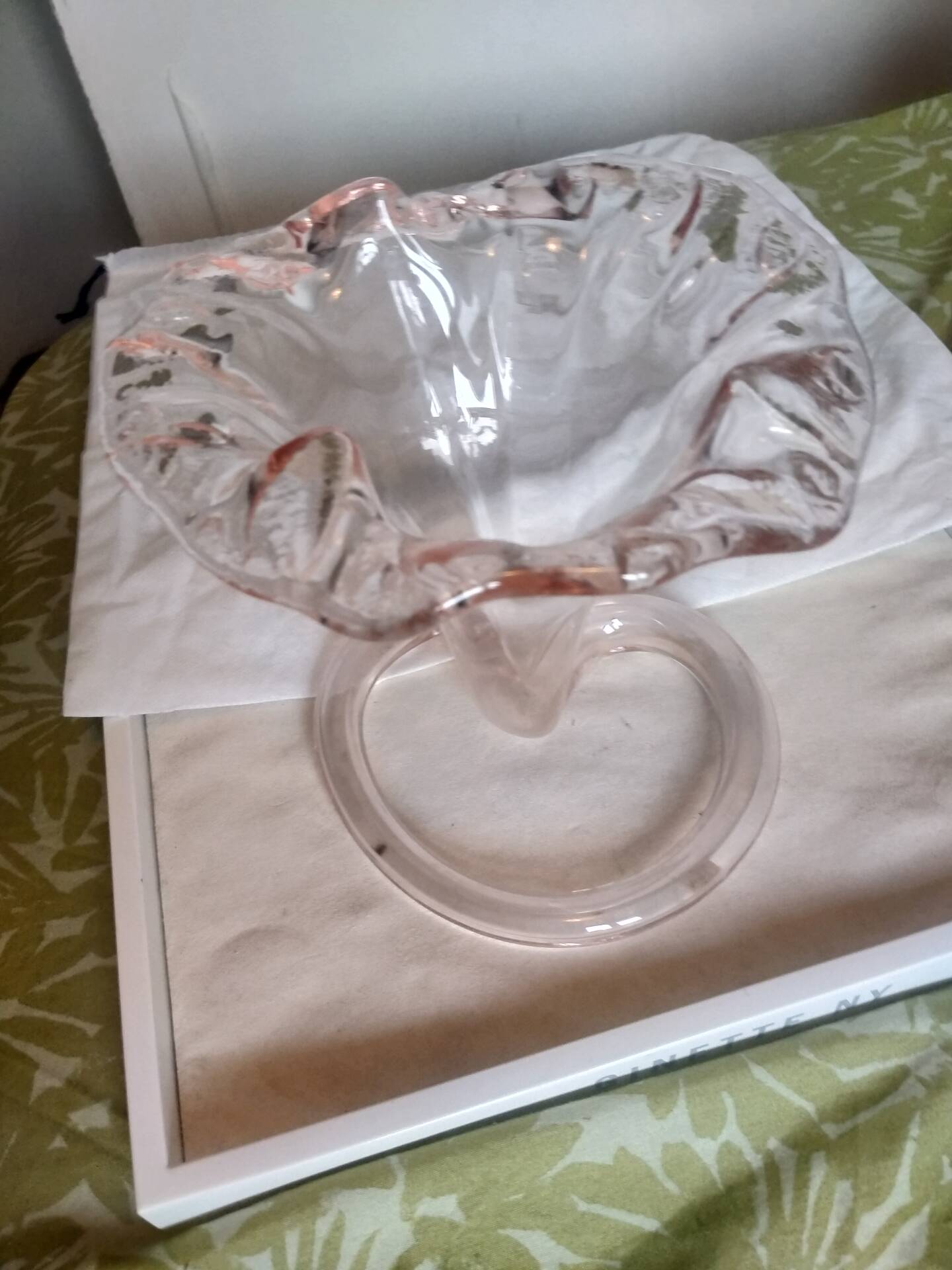 Pink glass trumpet vase in Murano or Empoli style.