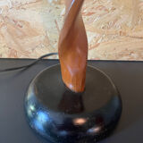 Pied de lampe torsadé en bois