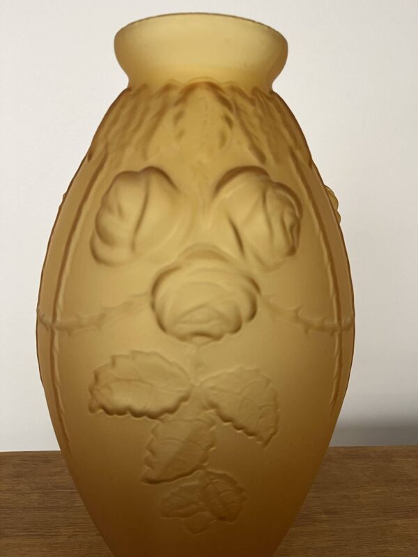 Vase Art Déco « Roses » H30cm verre ambre