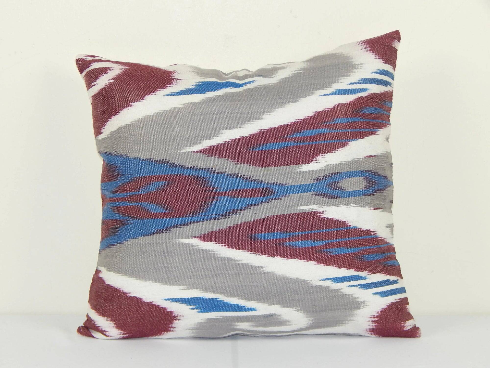 Vintage ikat cushion cover 33x38 cm