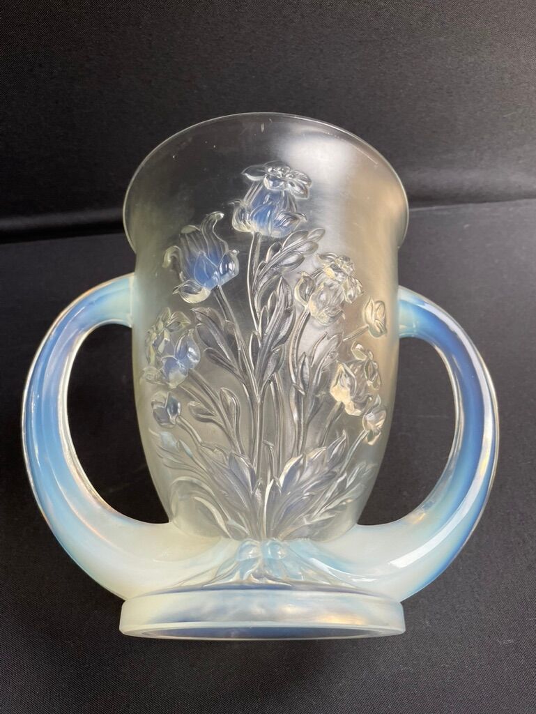 Large vase with 2 Art Deco handles signed Verlys