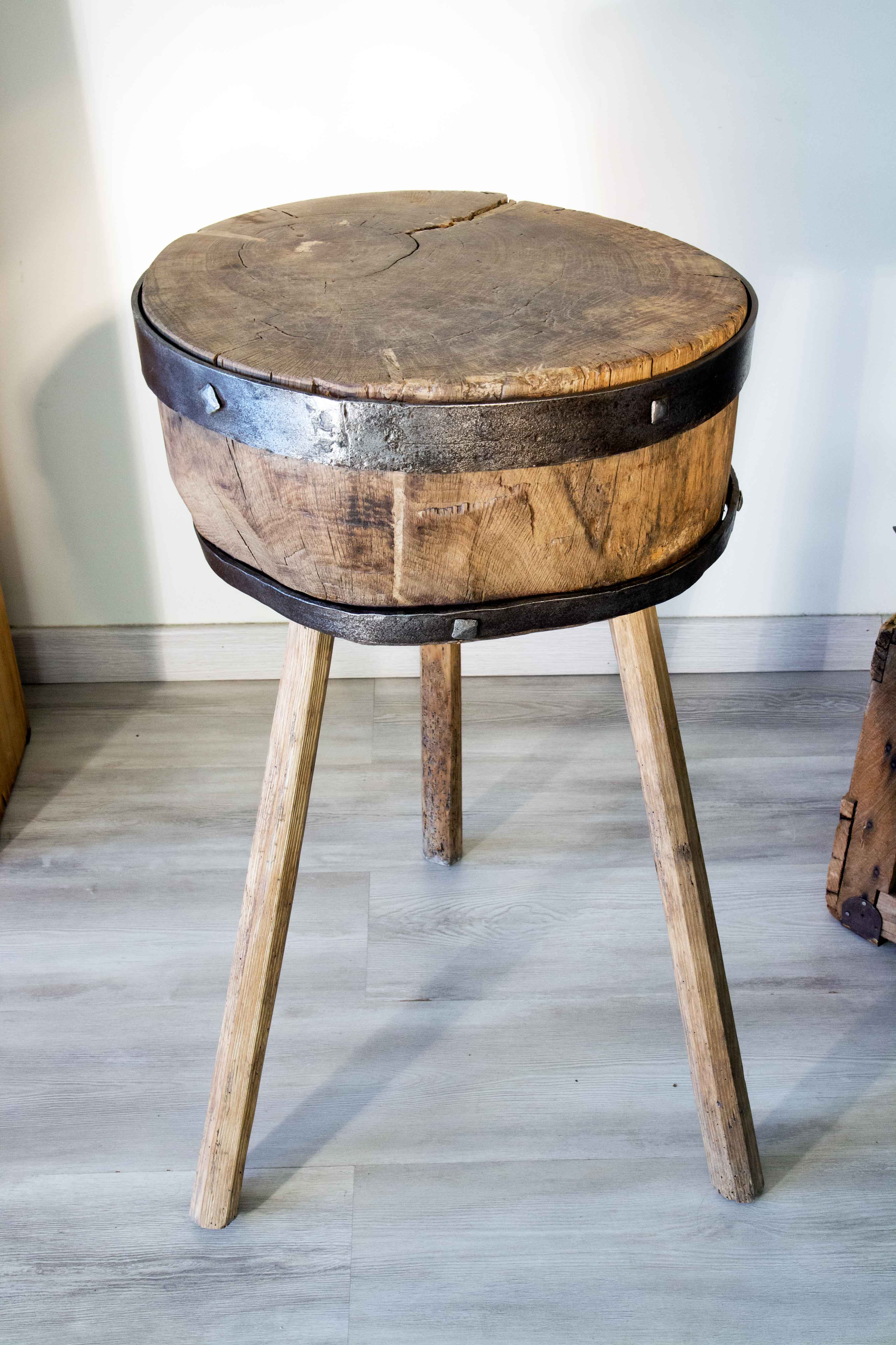 Old log, brutalism, folk art
