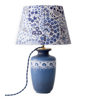 Dutch blue and white ceramic table lamp, 1977, with a new Liberty London shade.