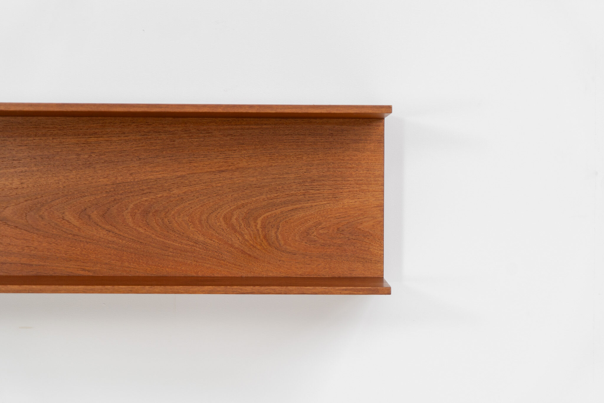 Wall shelf by Walter Wirz for Wilhelm Renz