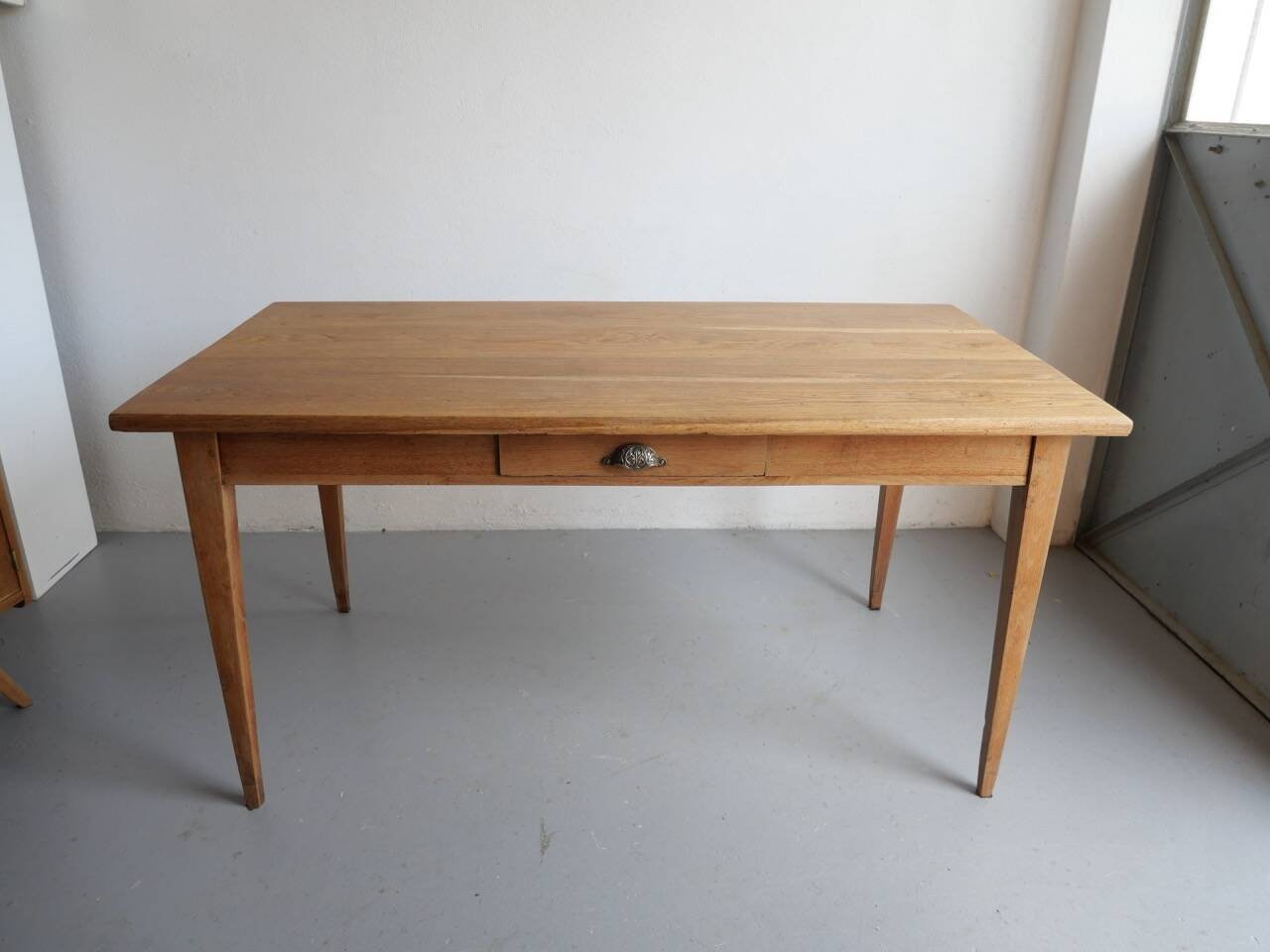 Table de ferme rénovée