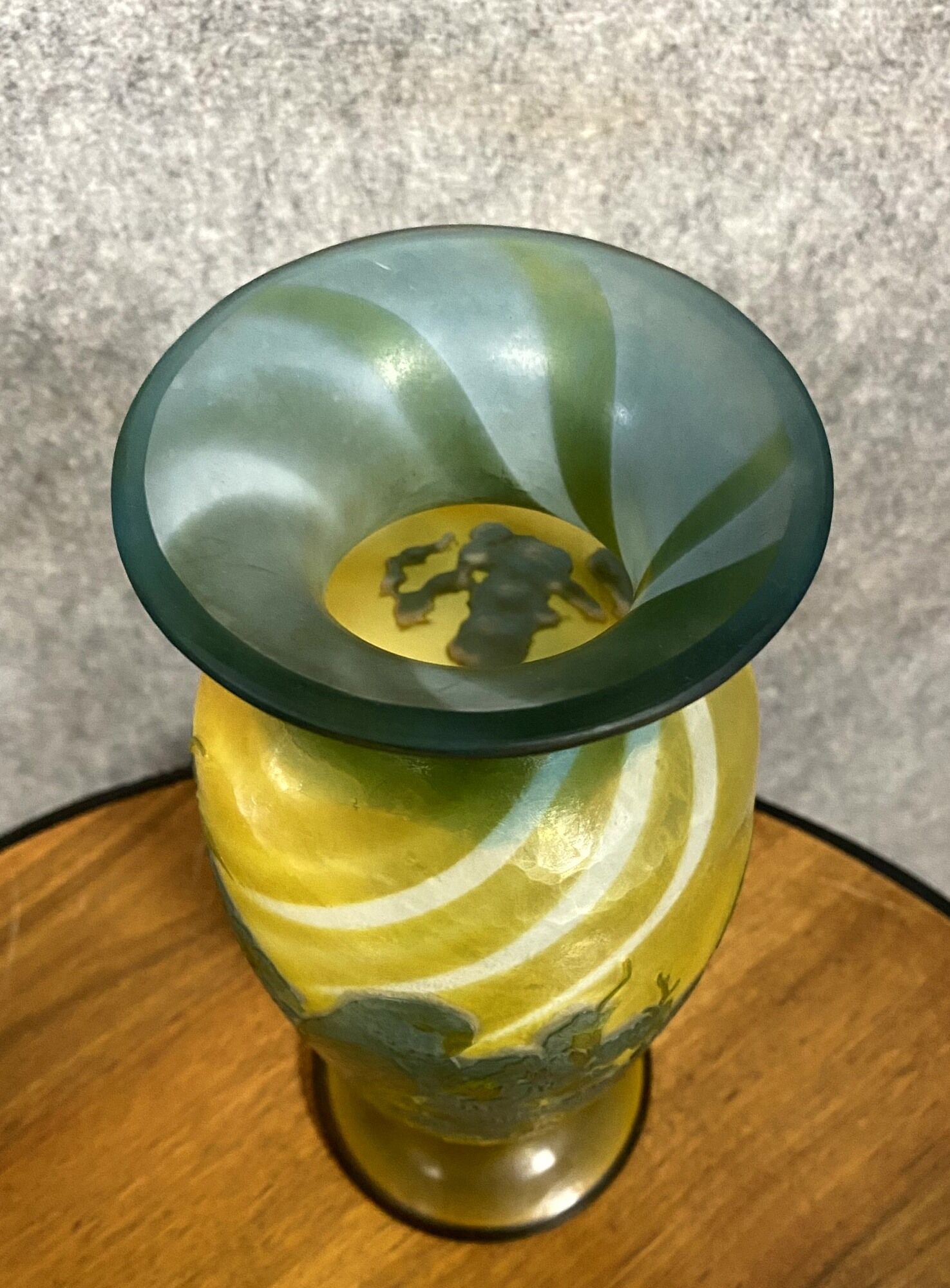 Vase in glass paste with trendy parakeets in a flowery universe signed Gallé
