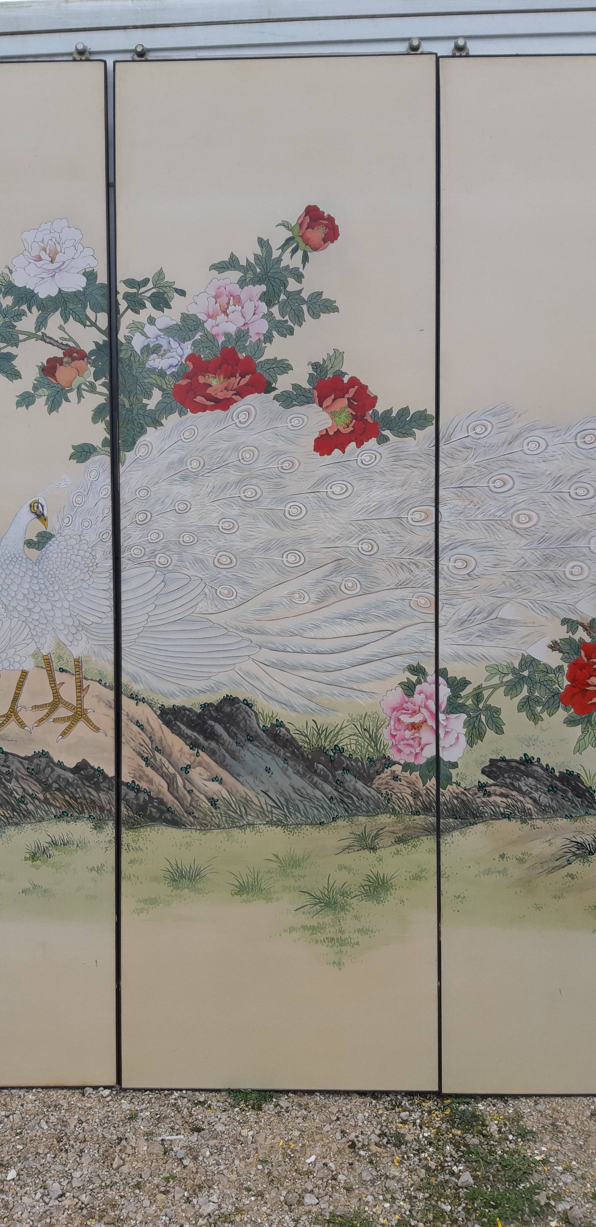 3 sliding panels printed on paper