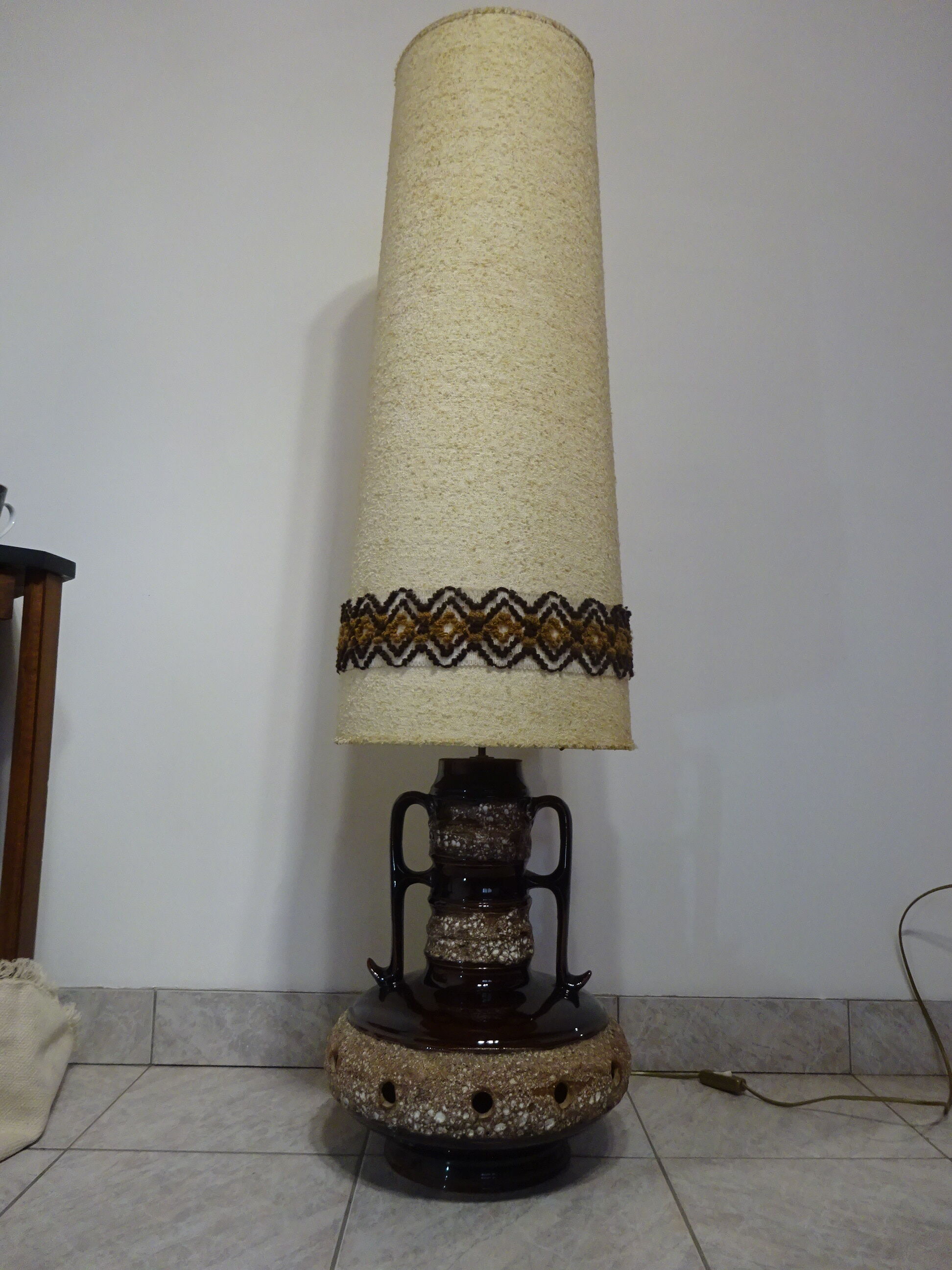 Table lamp, fat lava