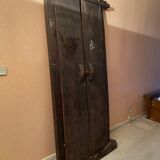 Indochinese temple frame and door
