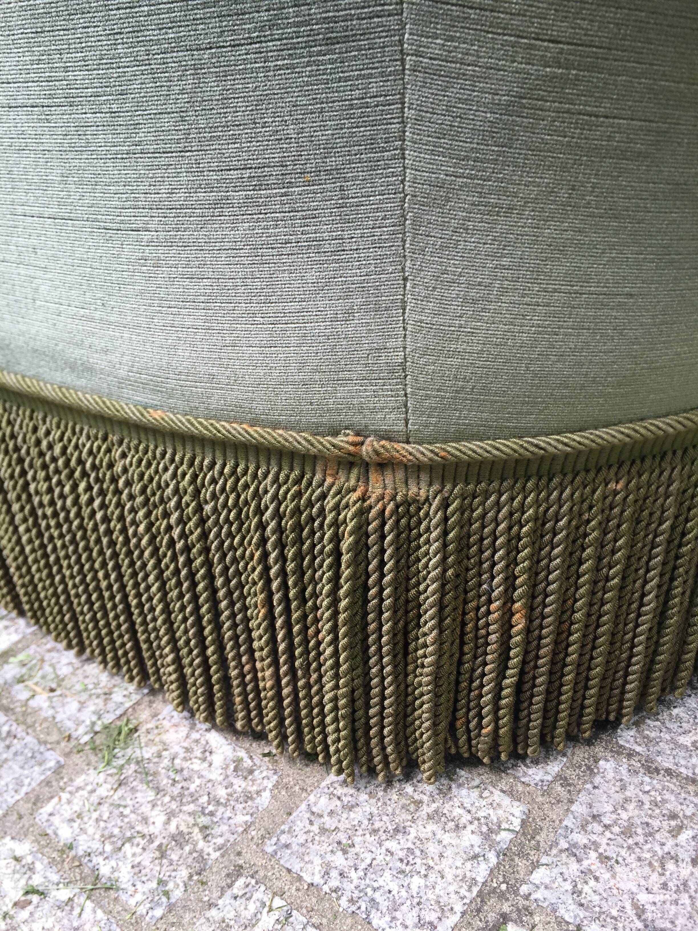 Vintage green velvet toad sofa  1970