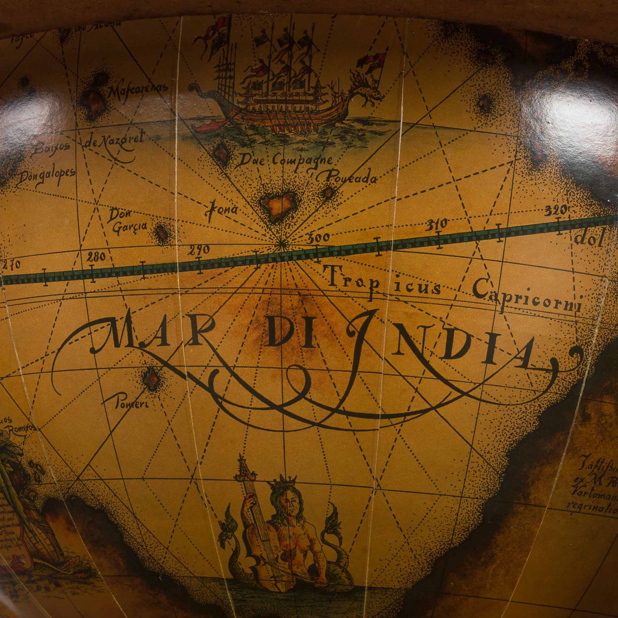 Large Mid-century globe bar cabinet, Italy 1960s