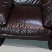 Pair of Maralunga leather armchairs by Vico Magistretti for Cassina, 1974