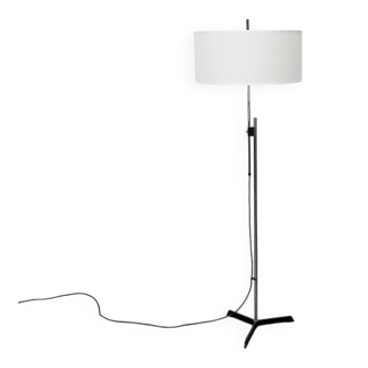 Mid-century German minimalist tripod floor lamp from the 1960s.