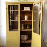 Armoire vitrée