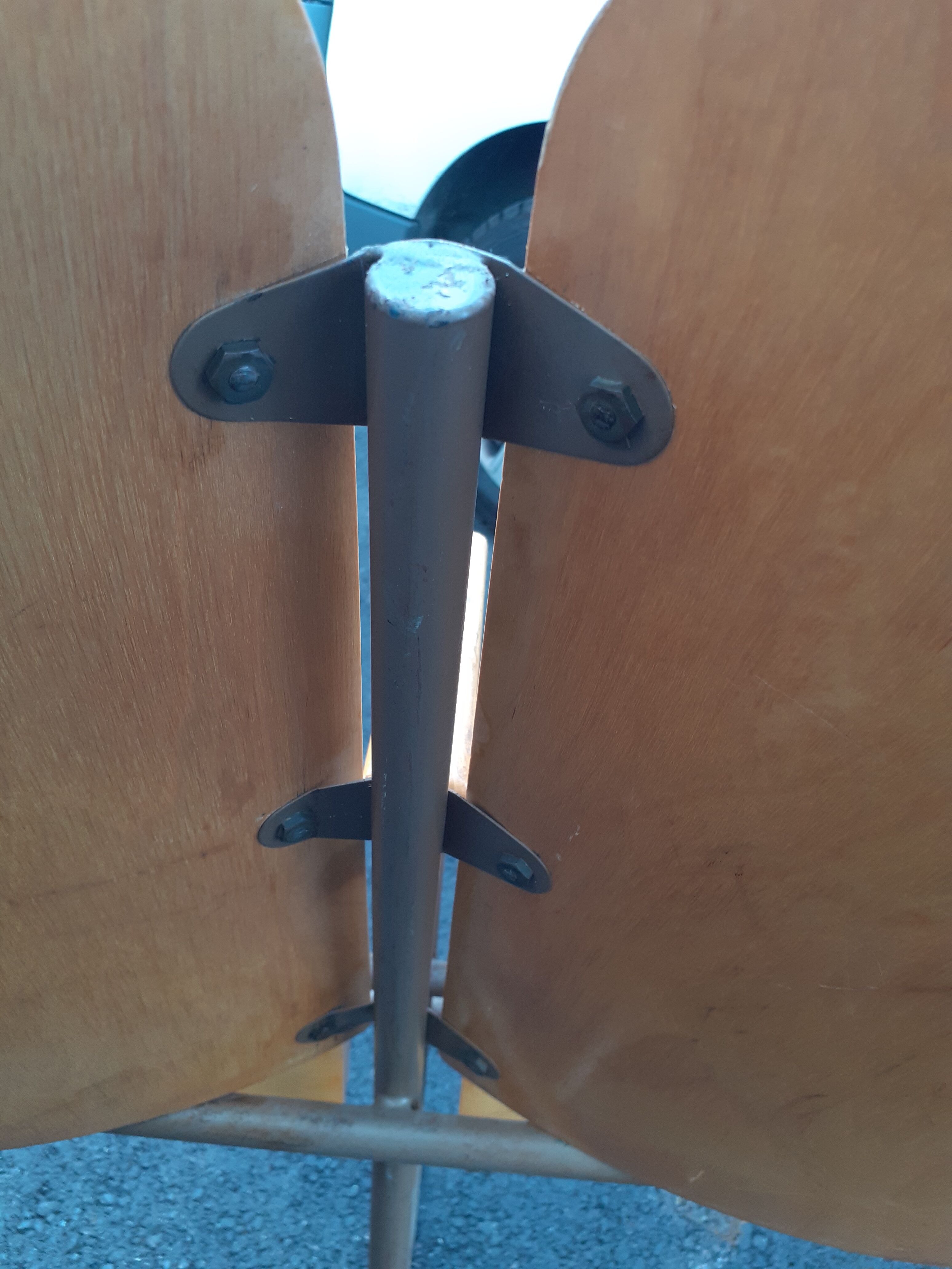 Wheelchair cinema theatre strapontin