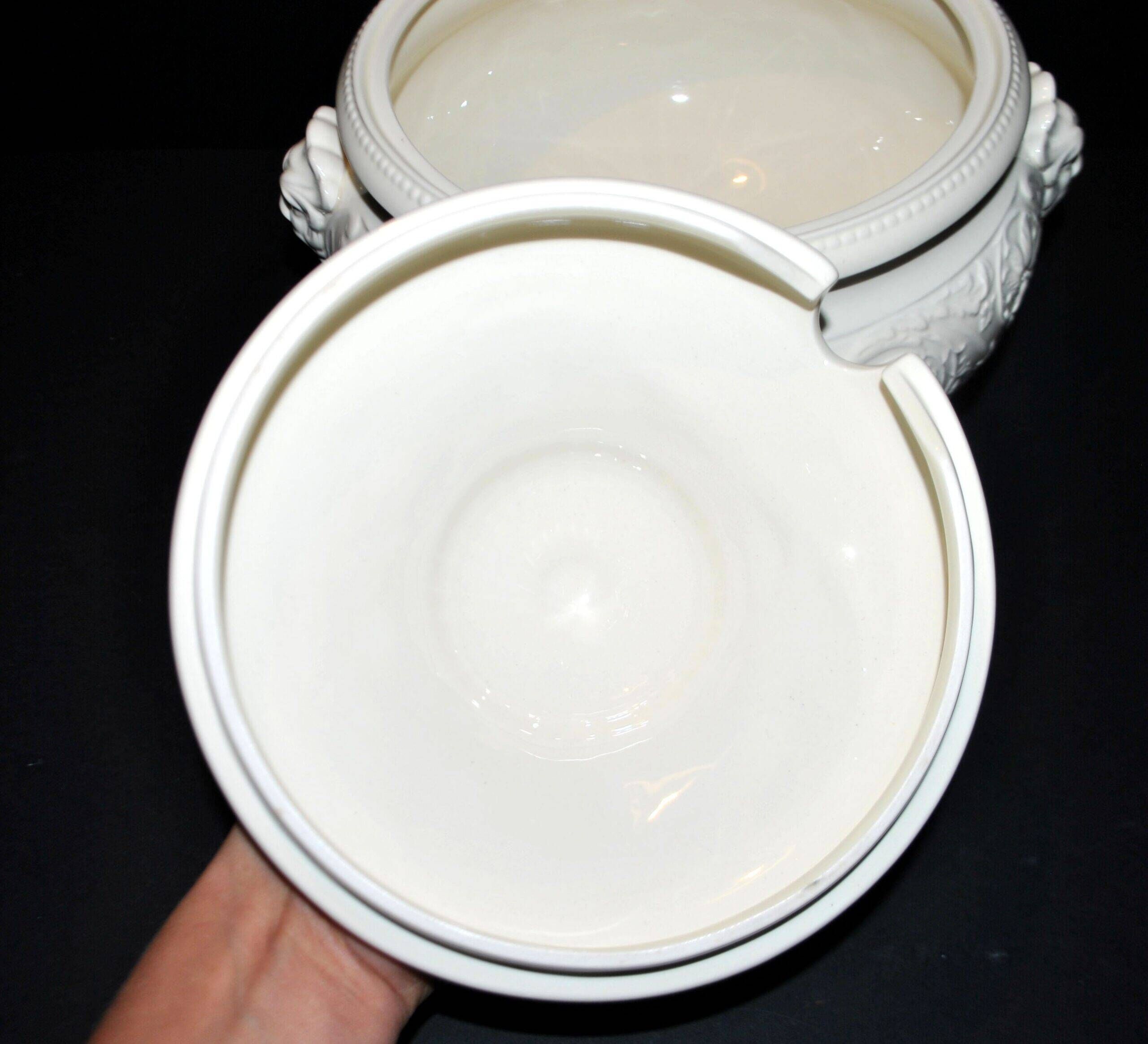 Rare Wedgwood "Patrician" molded opaque earthenware tureen, garland mascaron, England