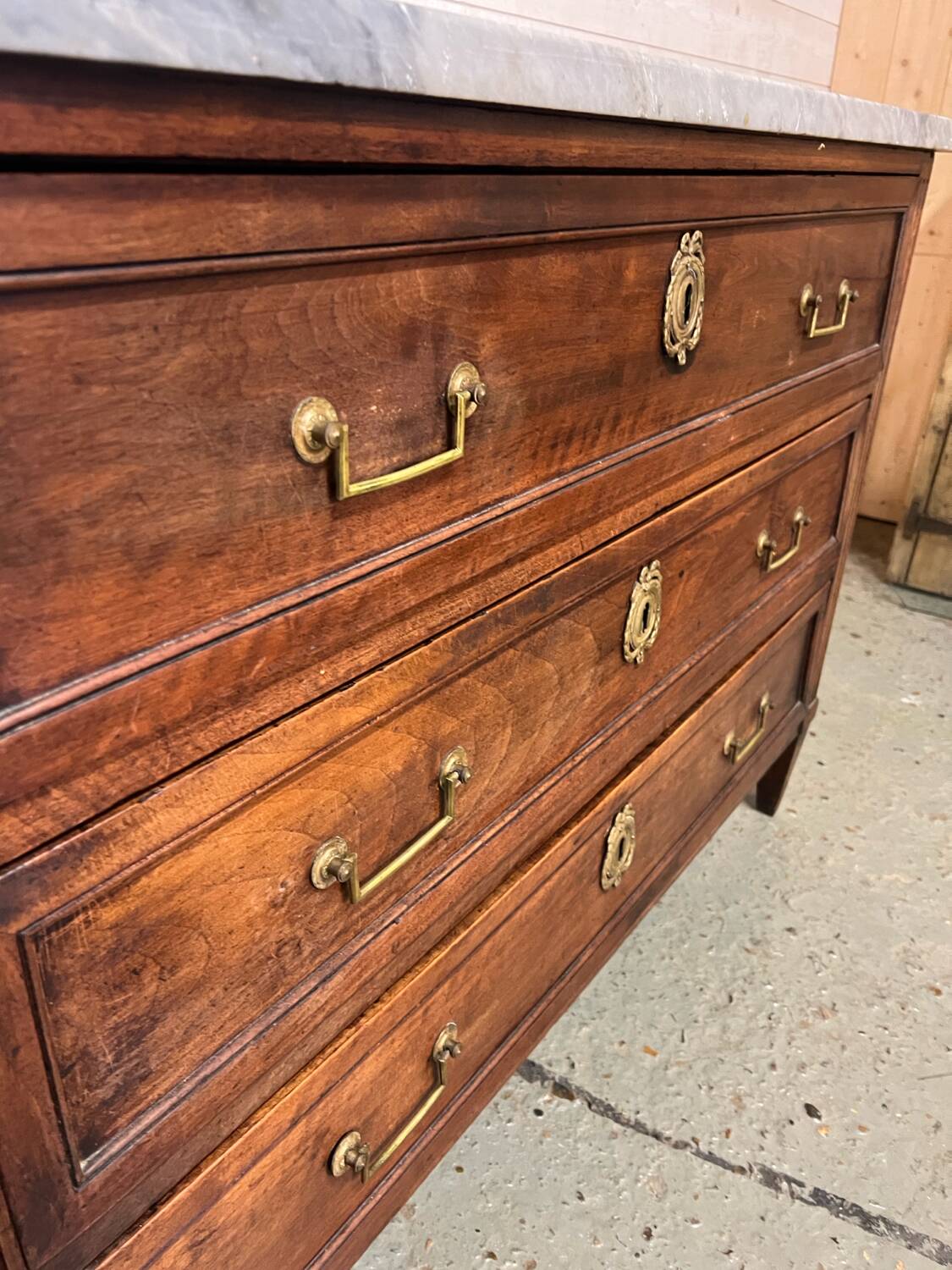 Louis XVI chest of drawers in grey marble