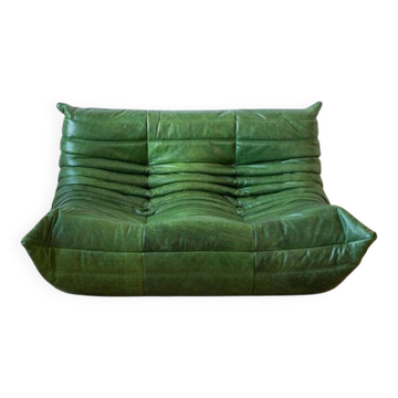 Dubai green leather Togo two-seater sofa by Michel Ducaroy for Ligne Roset