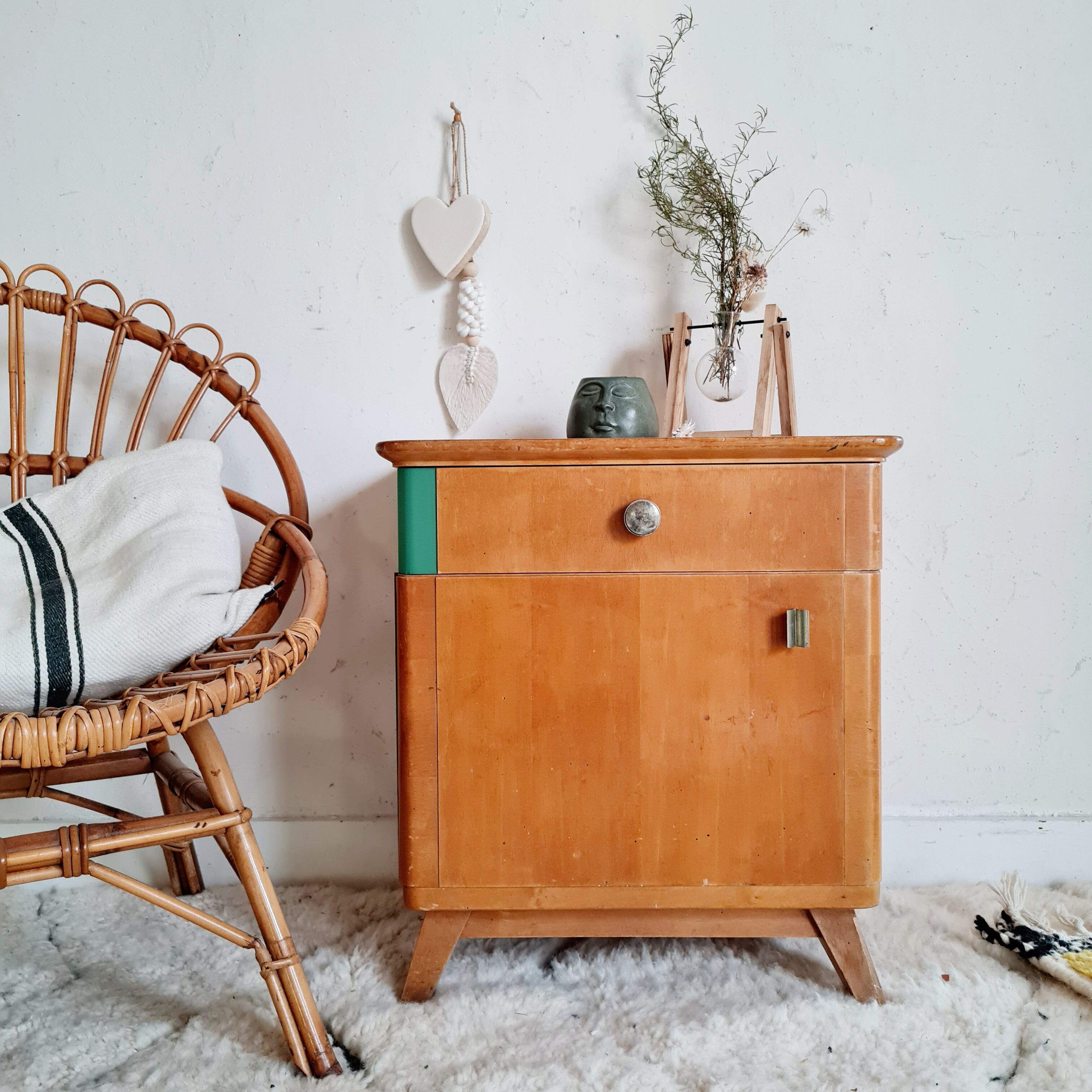 Bedside wood compass feet