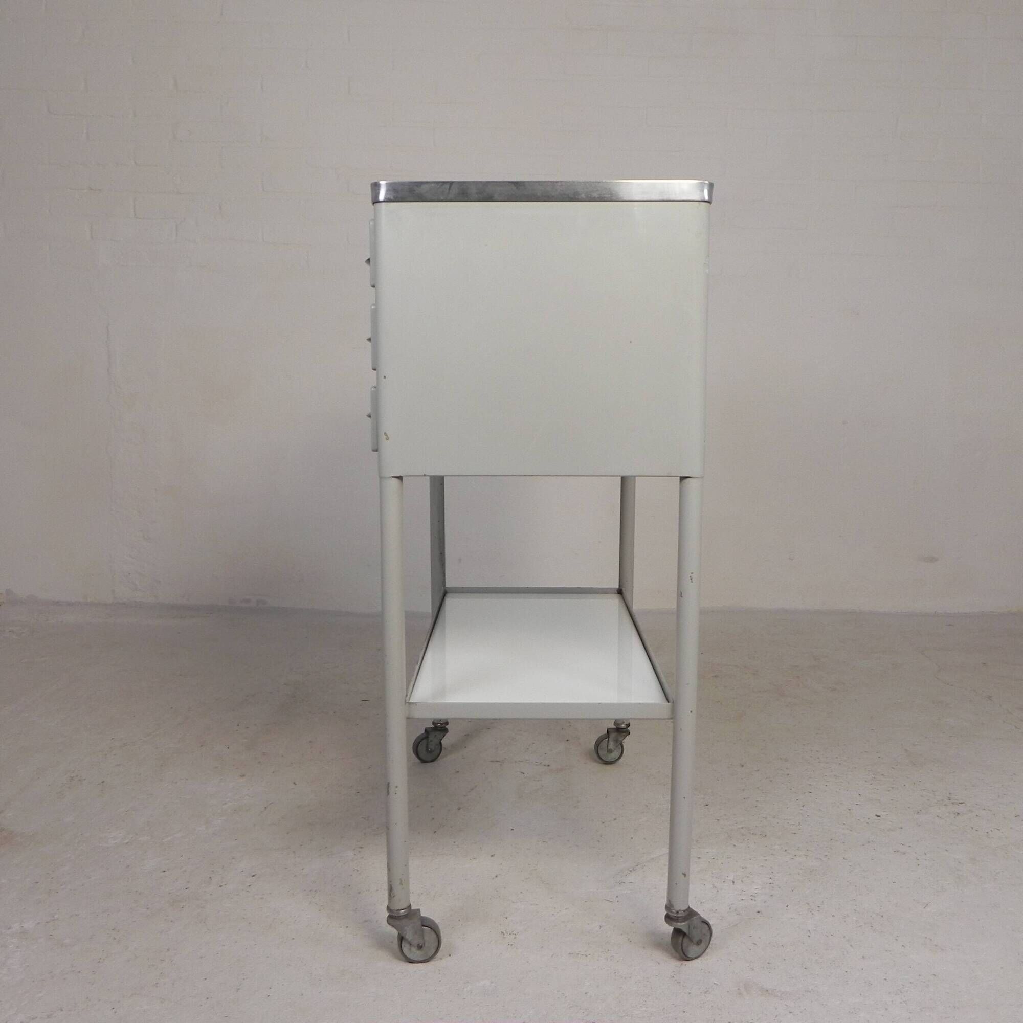 Cabinet dentaire en acier, unité à 6 tiroirs, années 1950