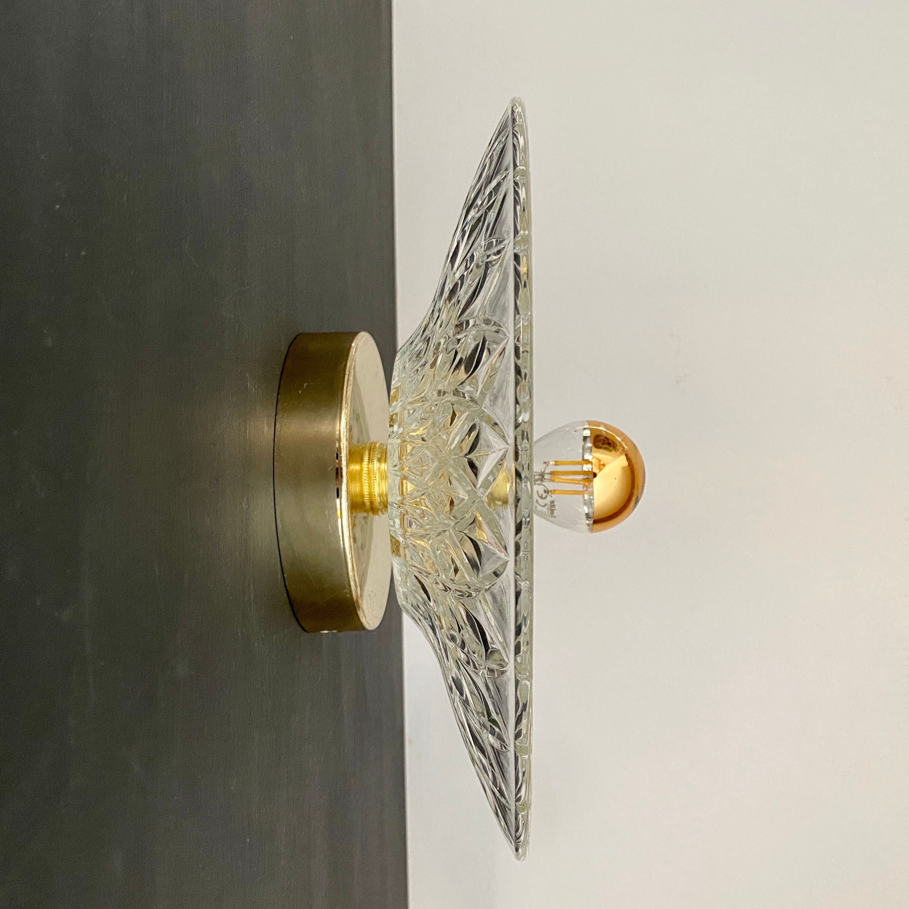 Vintage lampshade in chiseled glass