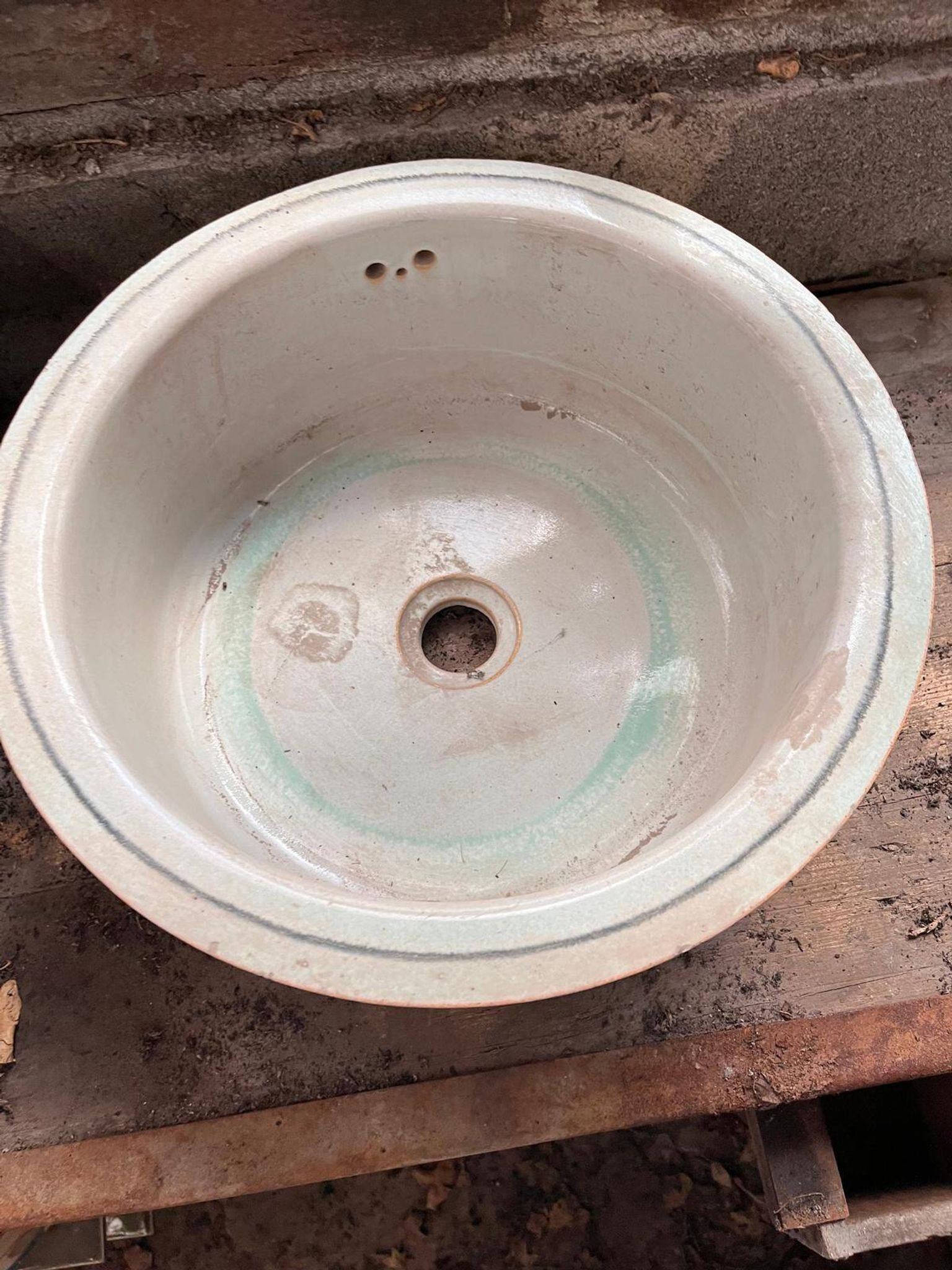 Cylindrical stoneware vases